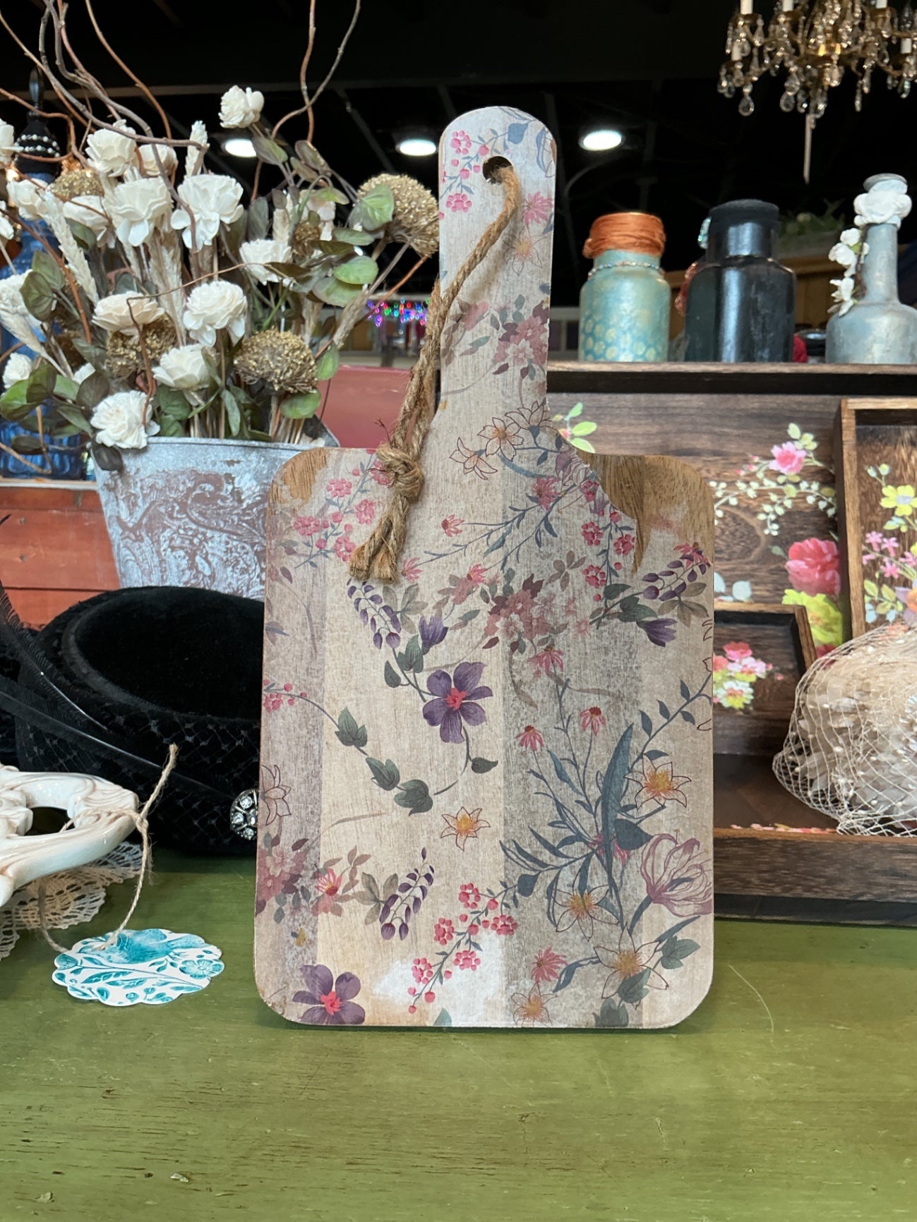 Wood cutting board with floral print