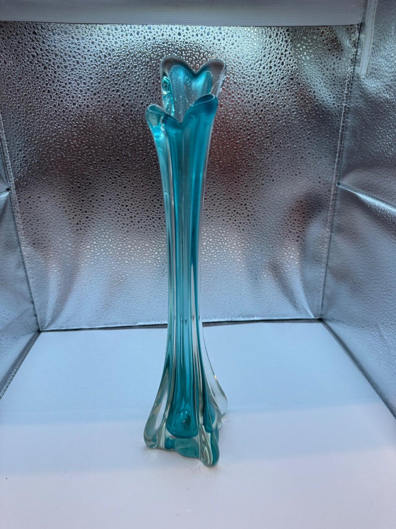 Swung glass vase