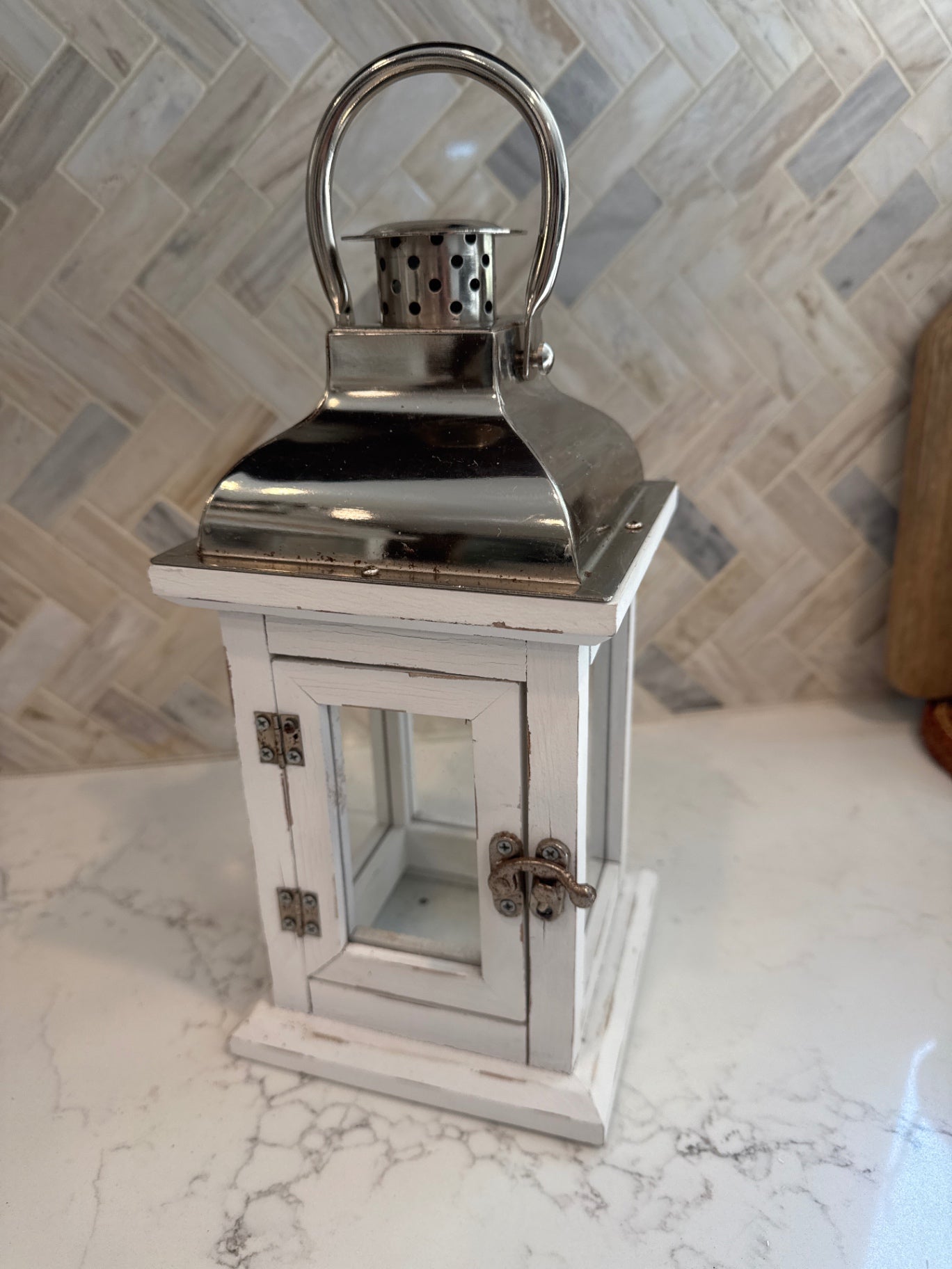 White Chippy Lantern Sm