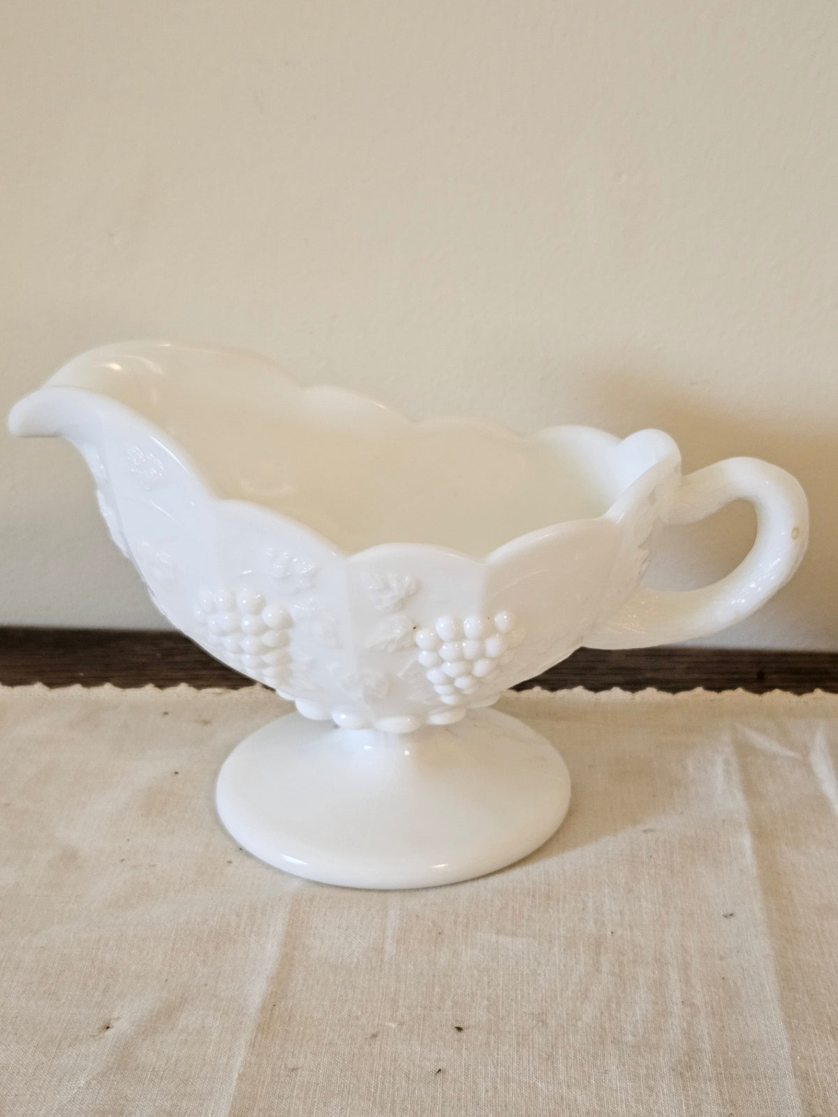 Vintage Westmoreland milk glass gravy boat