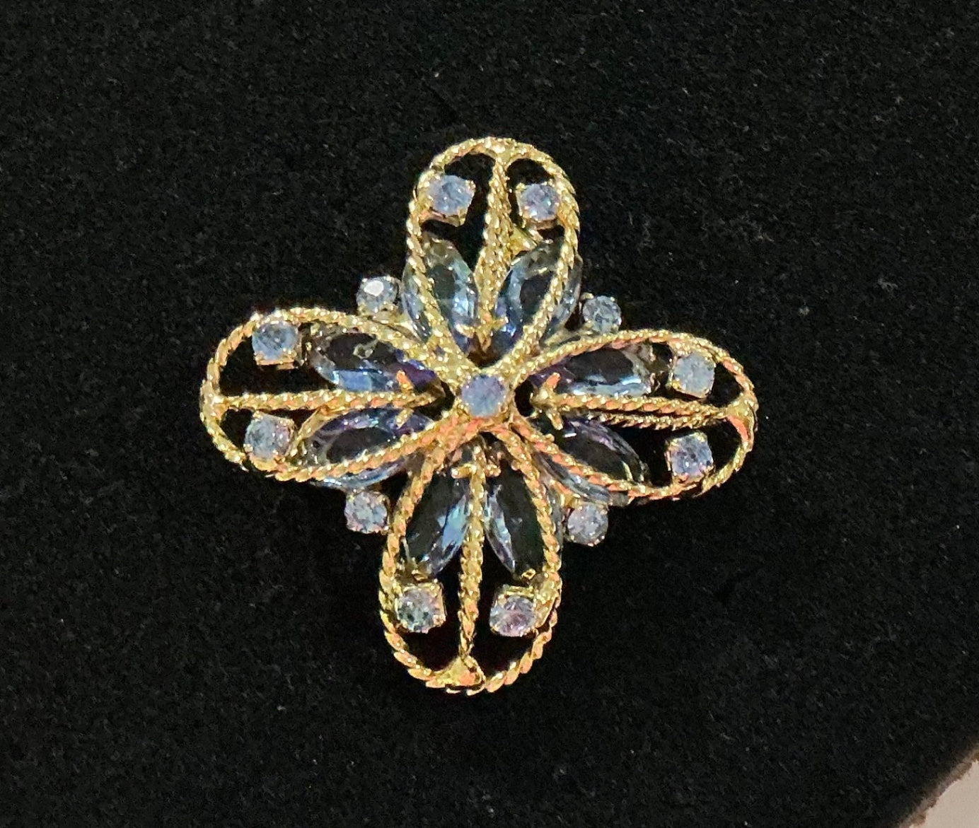 VTG. Blue Stone Brooch