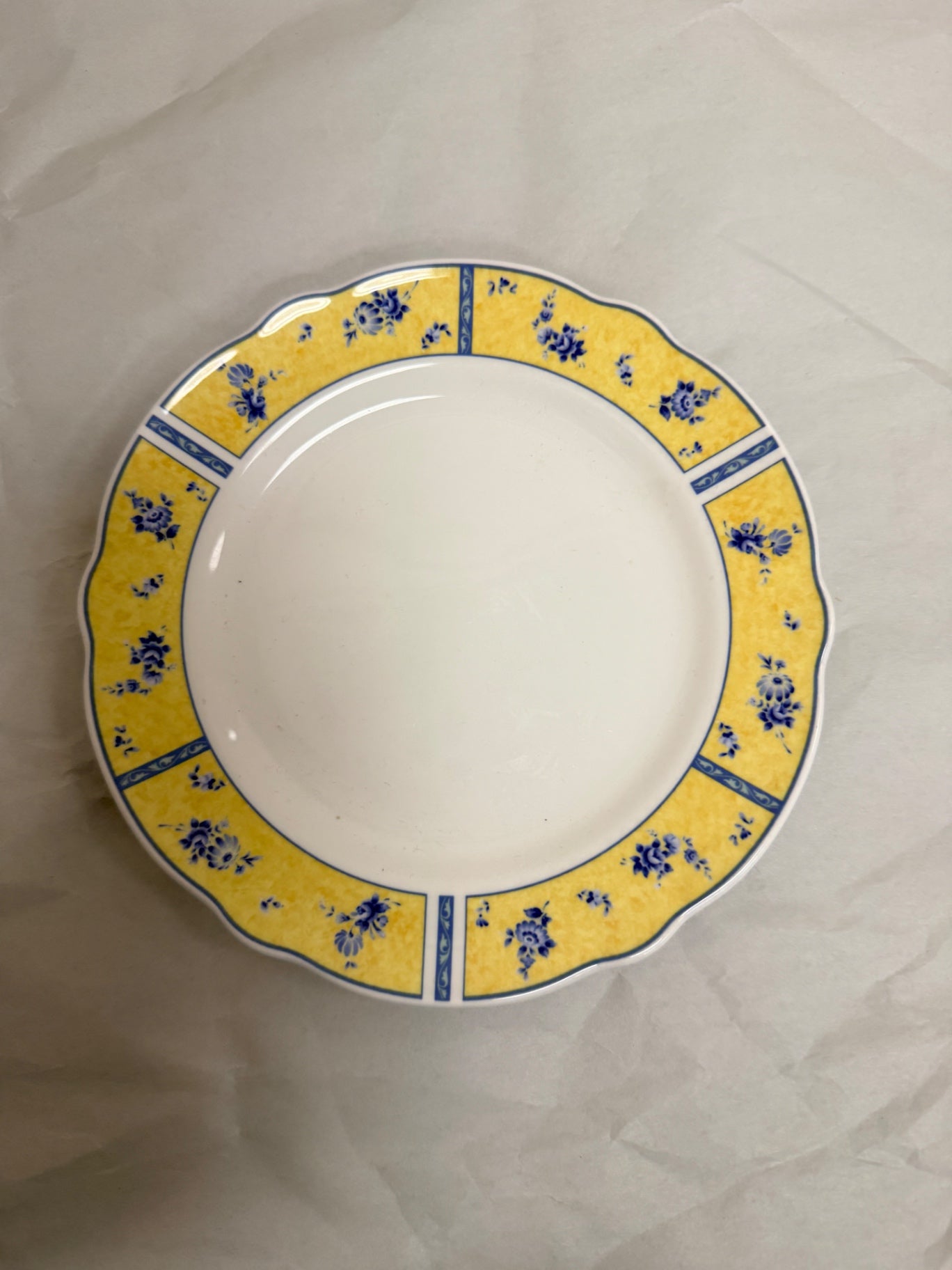 6.5" Vtg Small White Plate with Blue Flowers and Yellow Rim