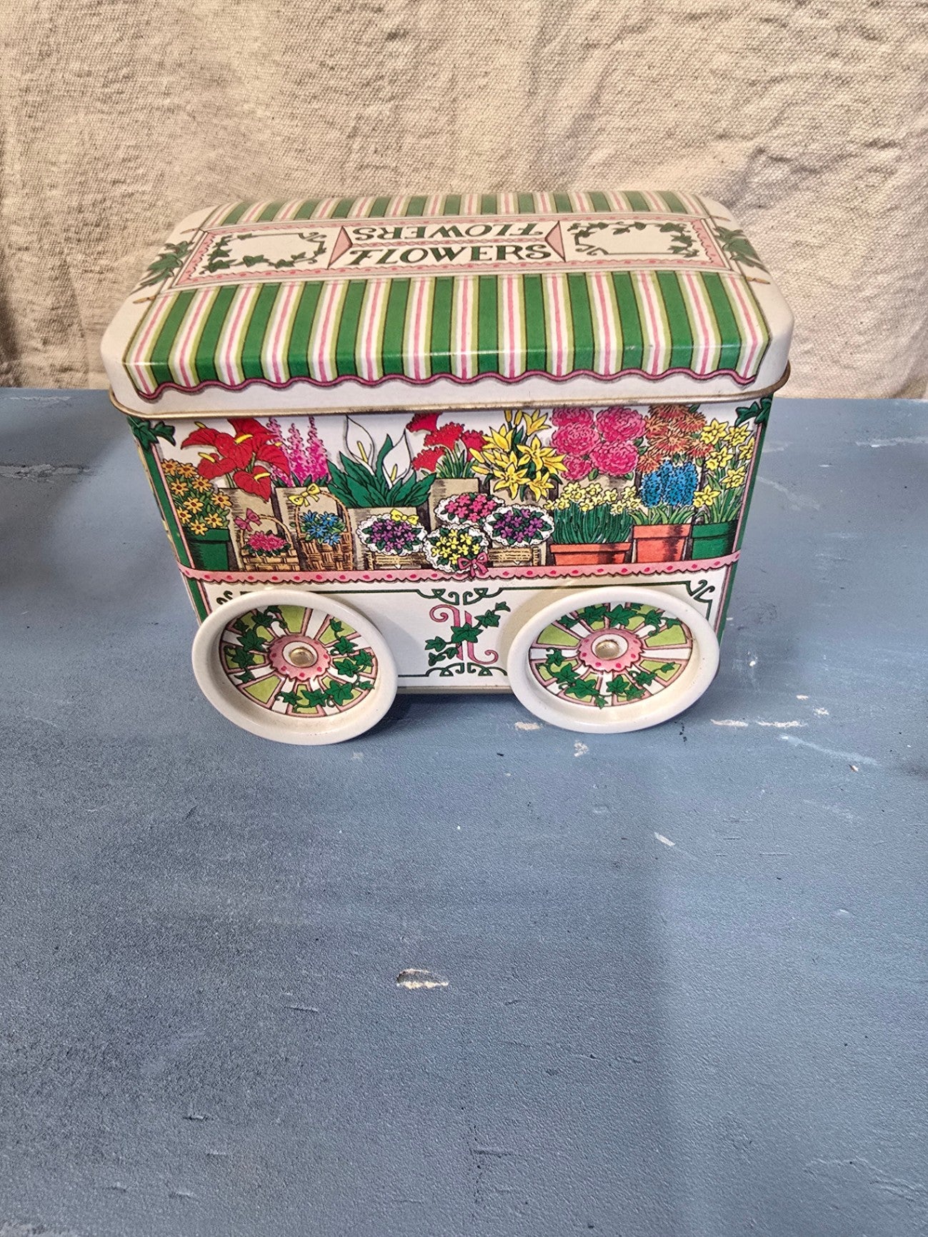Tin gardencart