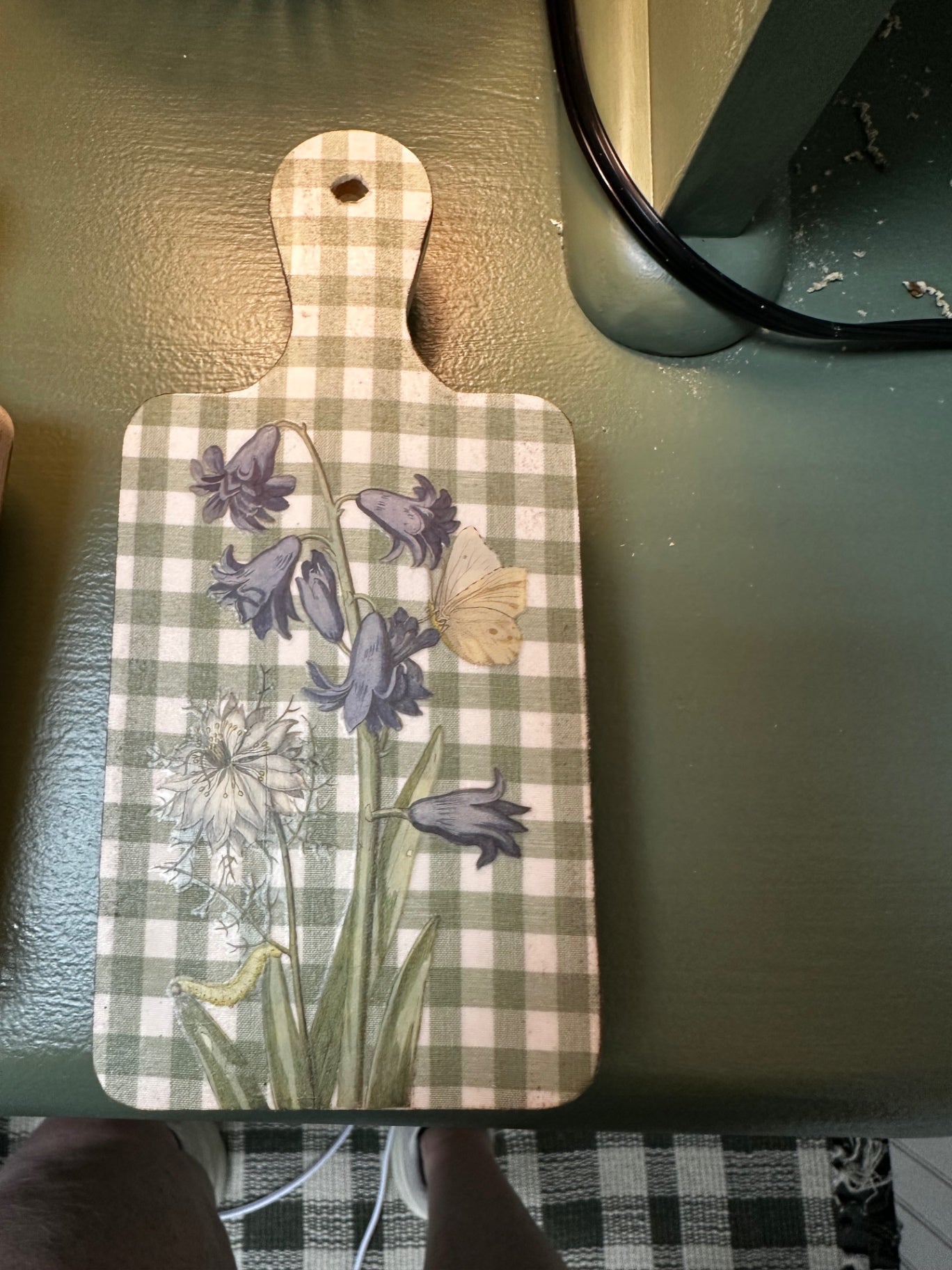 Cutting board outlet cover
