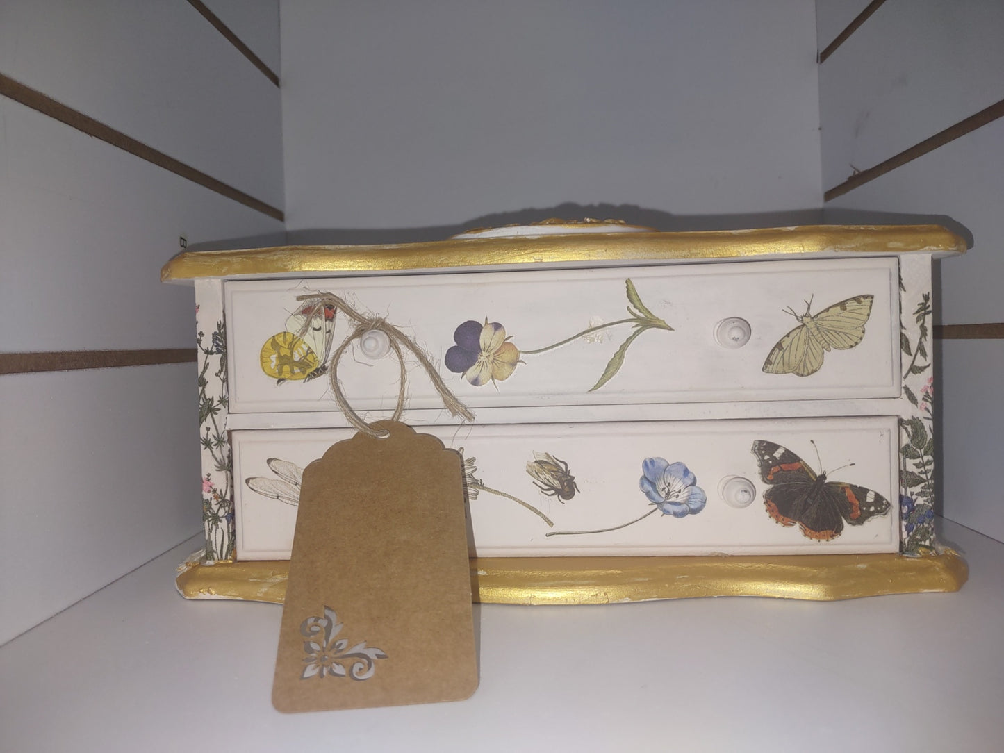 Jewelry box gold