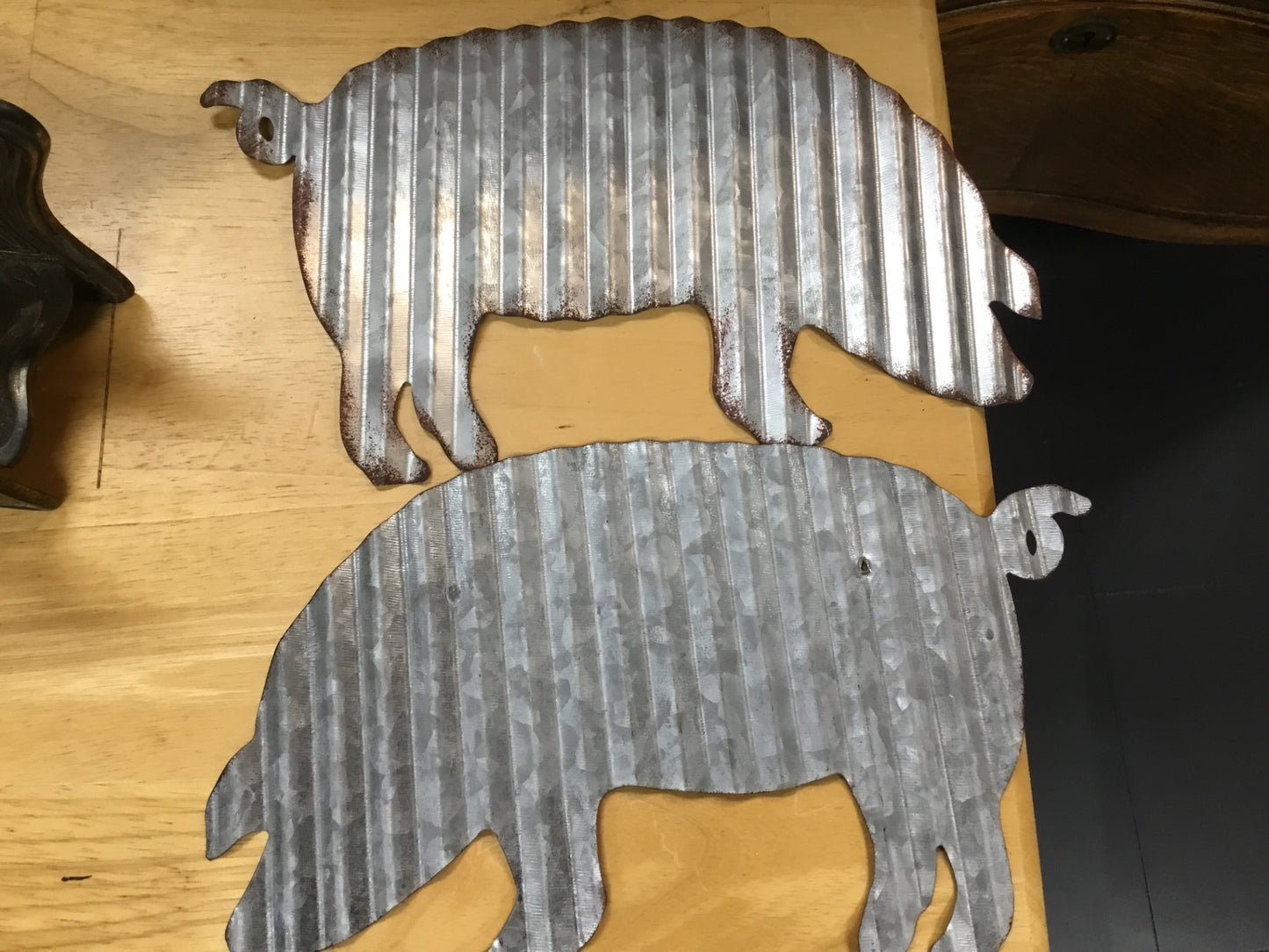 Pr. Galvanized metal pigs