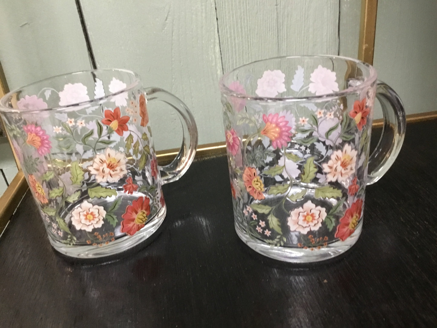 Pr) Hand painted clear glass mugs