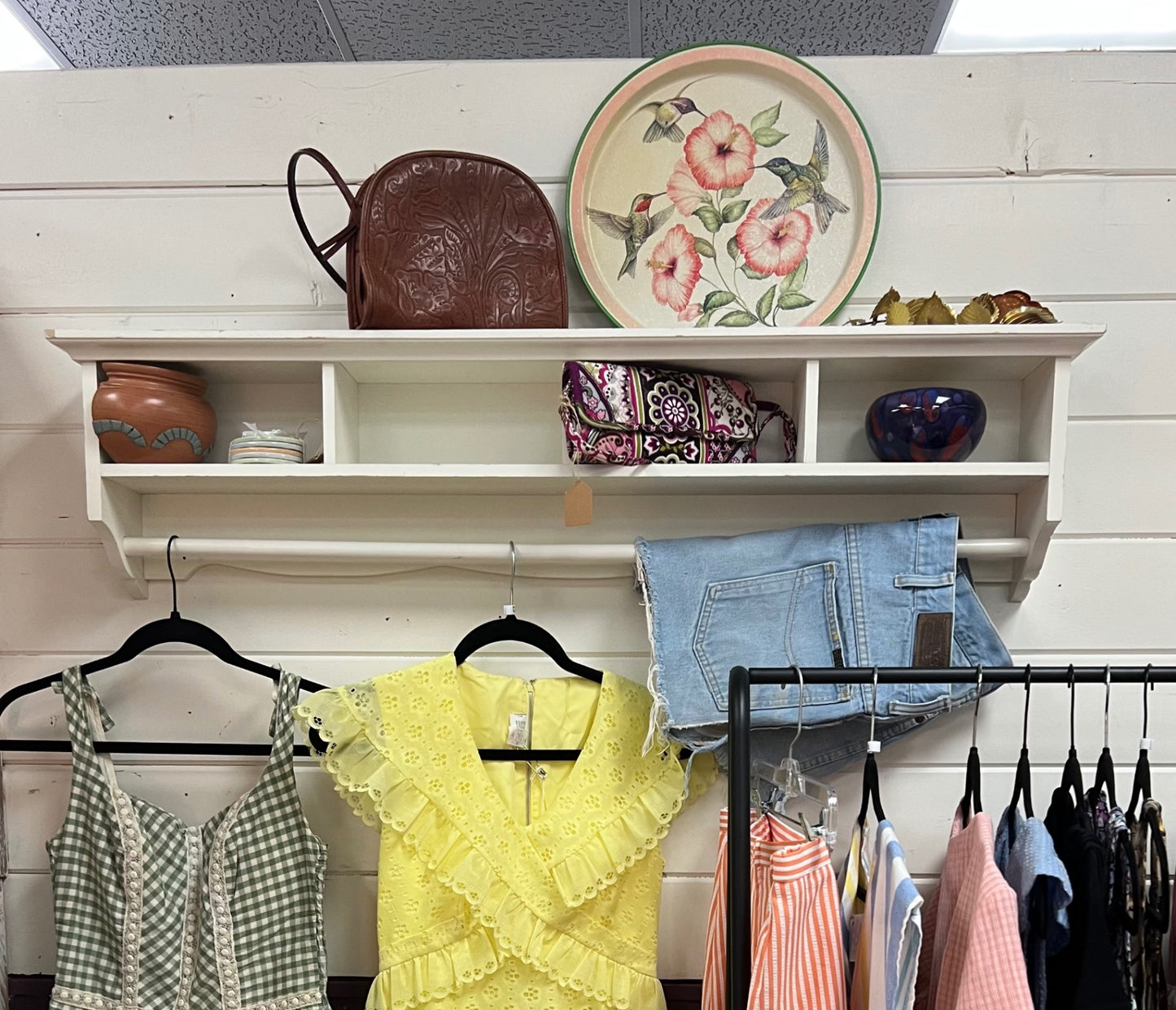 White Wood Wall Shelf with Hanging Bar