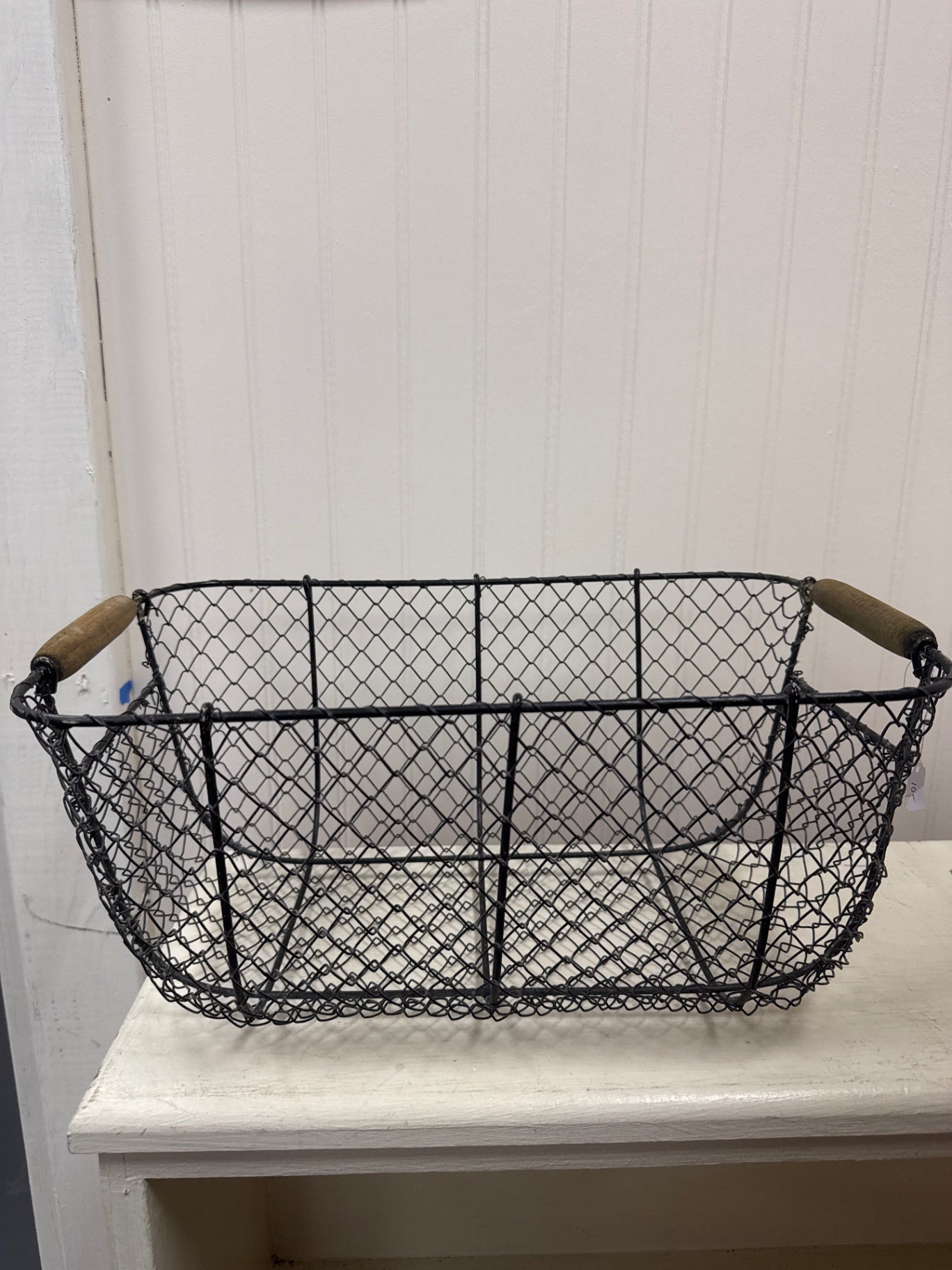 Wire basket with wood handles