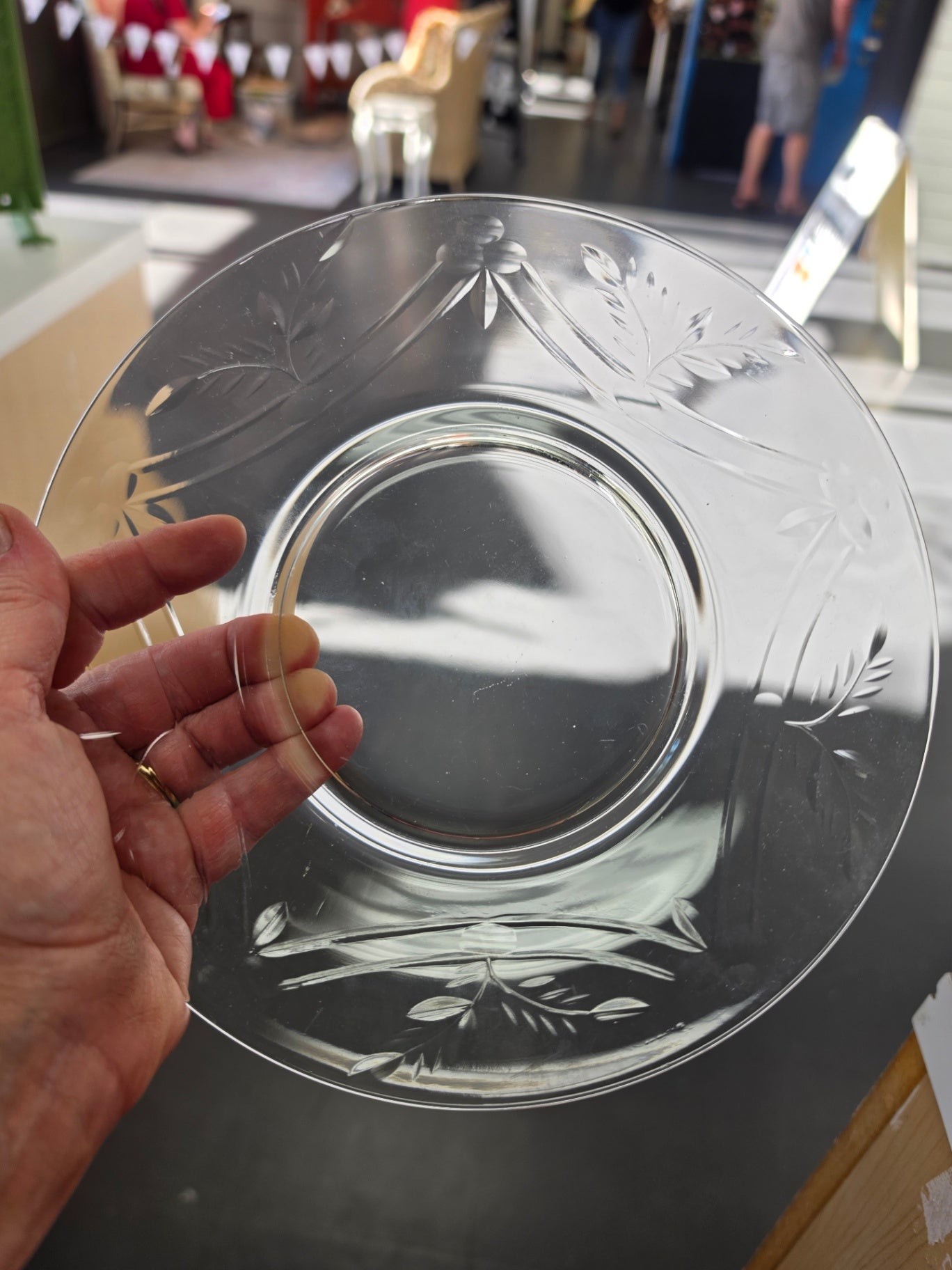 SET OF 6 STAR PRESSED GLASS LEAR PATTERN LUNCHEON PLATES 8"