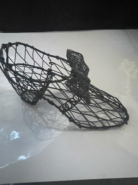 Black Wire Shoe
