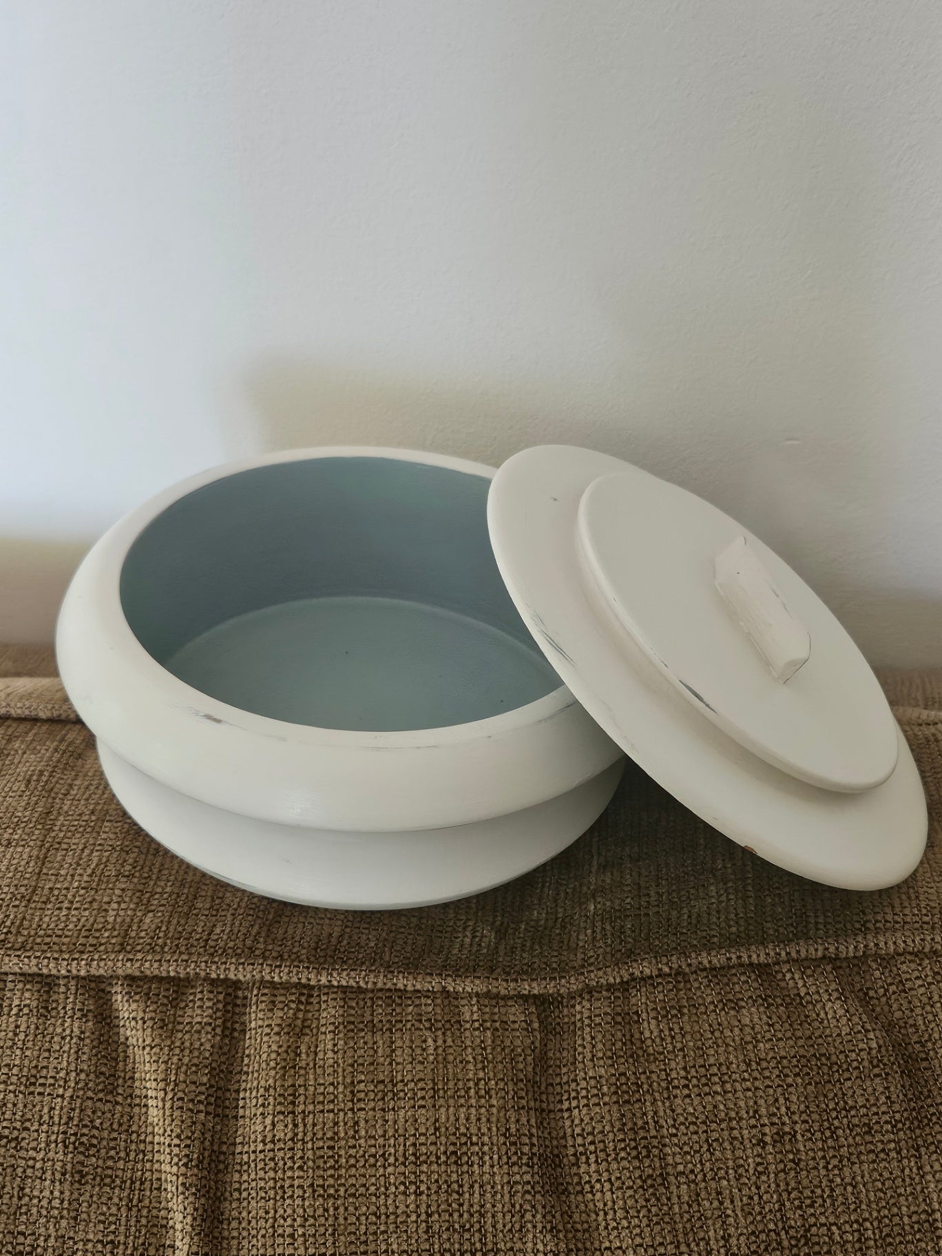Vintage white/blue wood bowl with lid 12"d