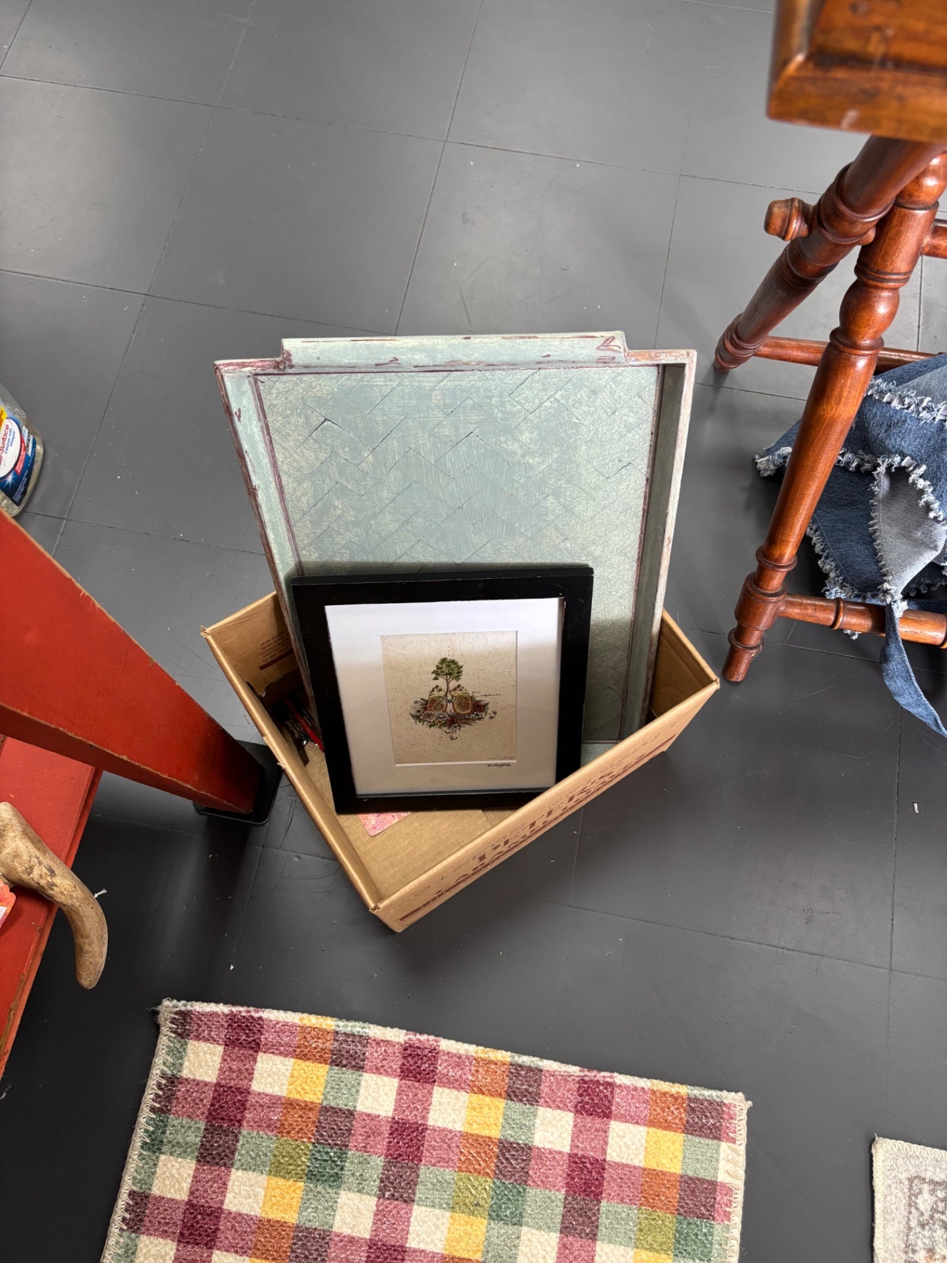 Blue tray