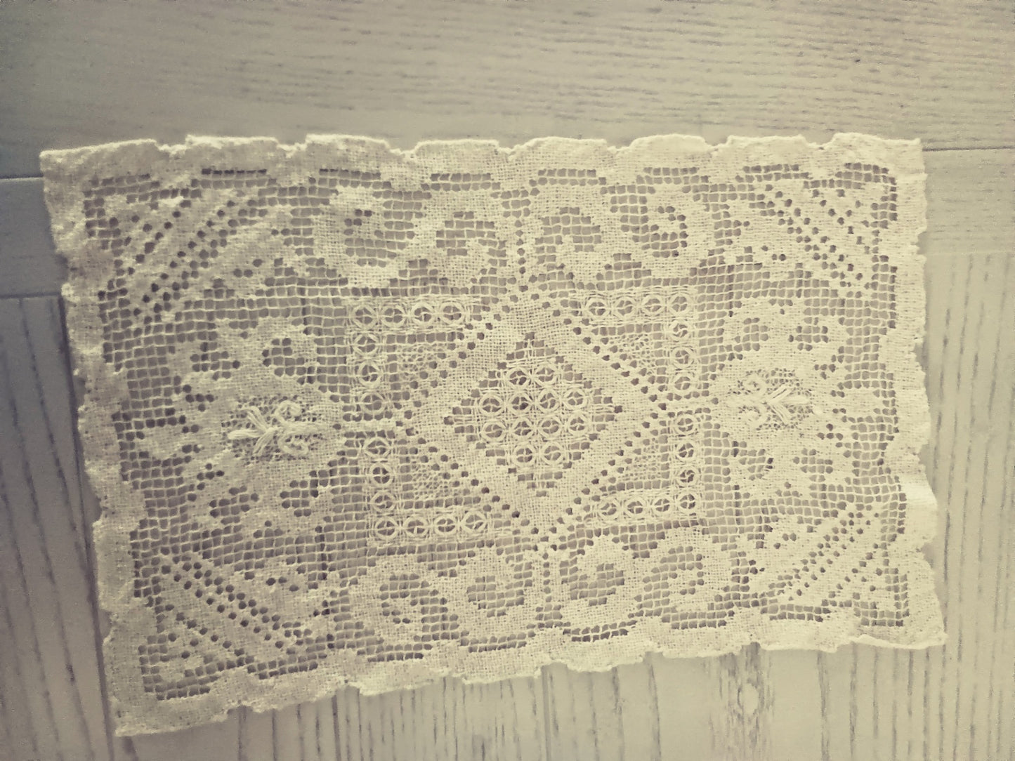 Ecru Lace Table Scarf