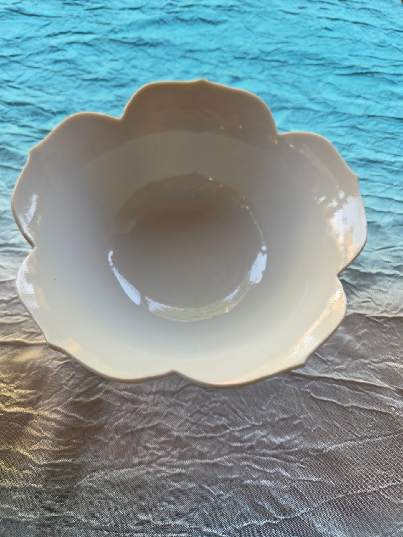 Large lotus bowl