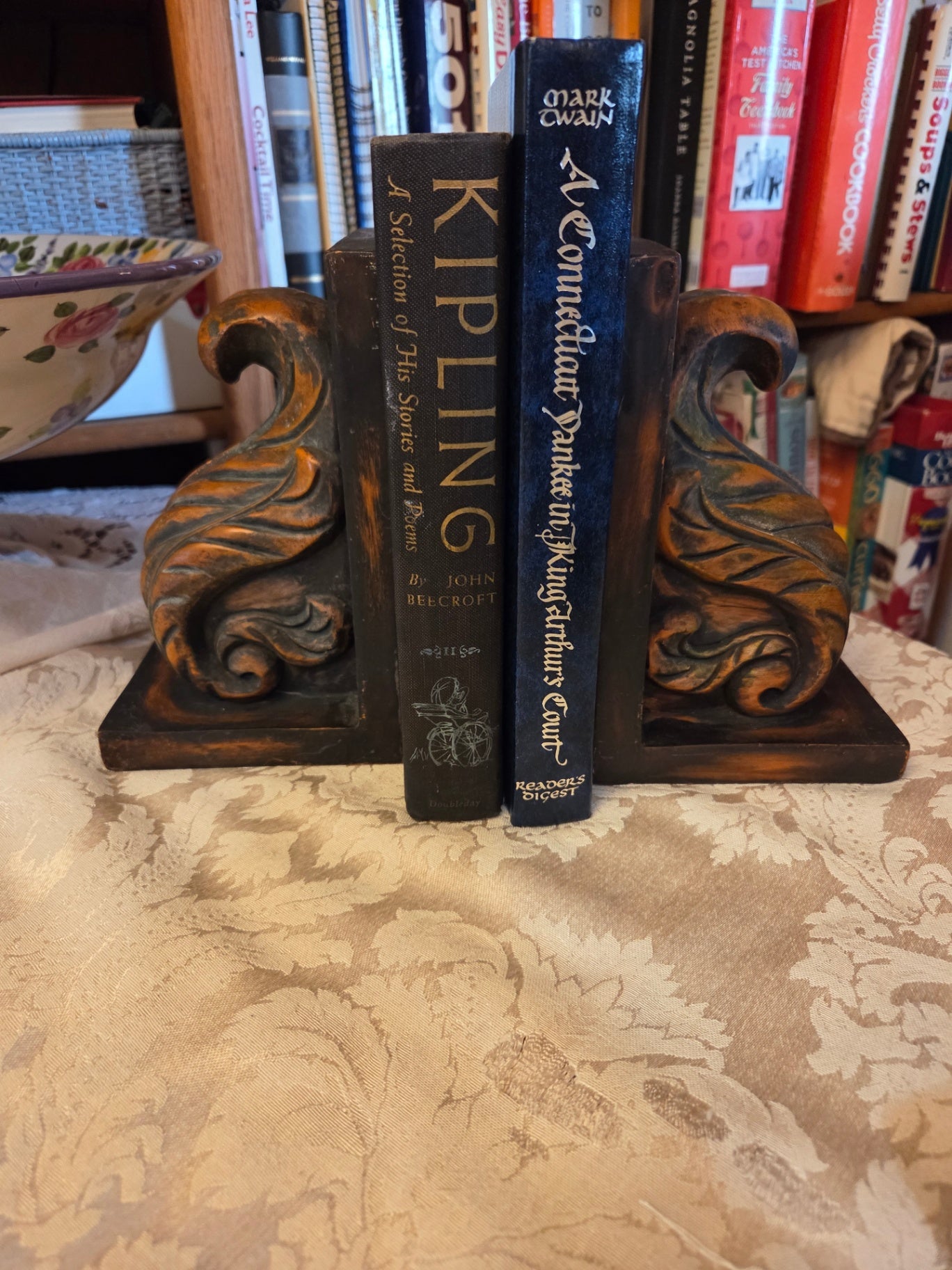 ACANTHUS BOOKENDS