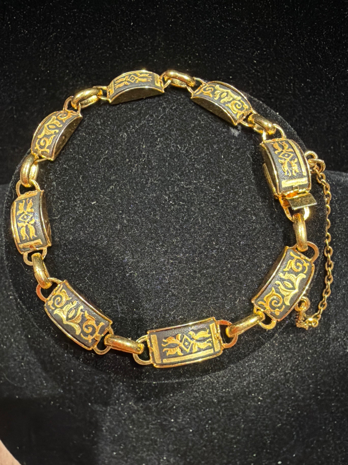 Vtg Danascene link bracelet with safety chain 6.5”