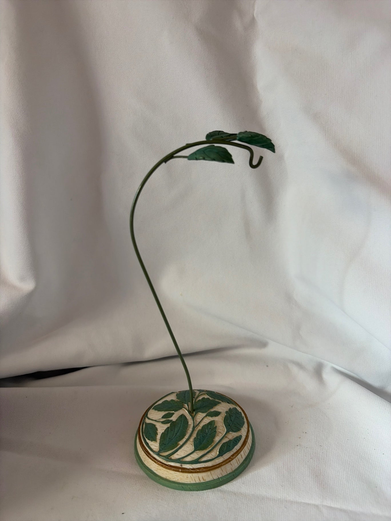 Ornament stand/hanger