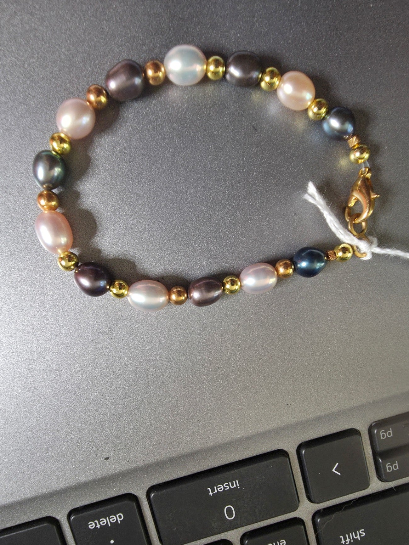 18B black & white Hawaiian pearls