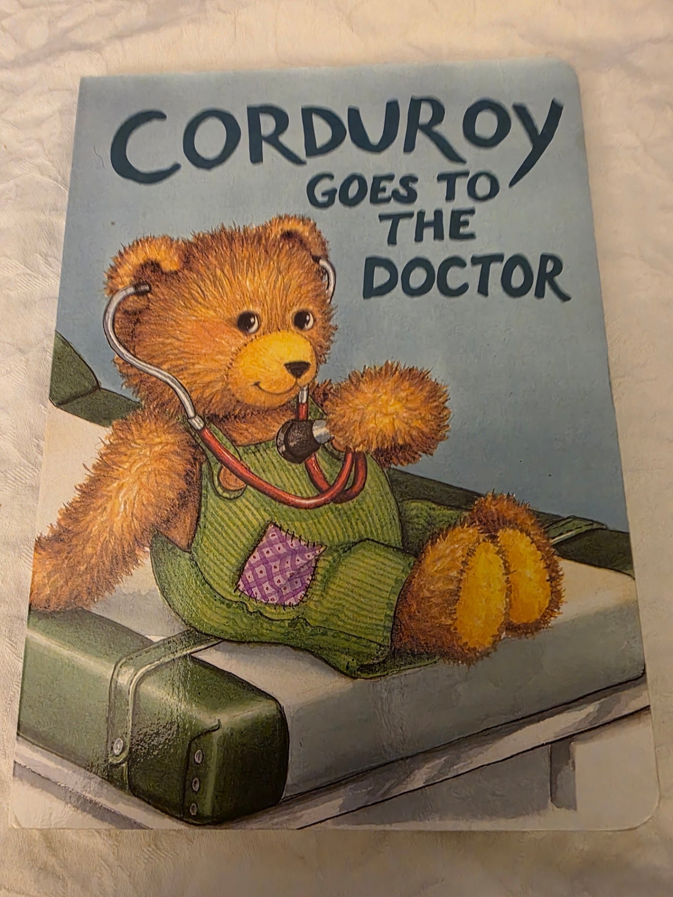 CORDUROY GOES TO THE DOCTOR.