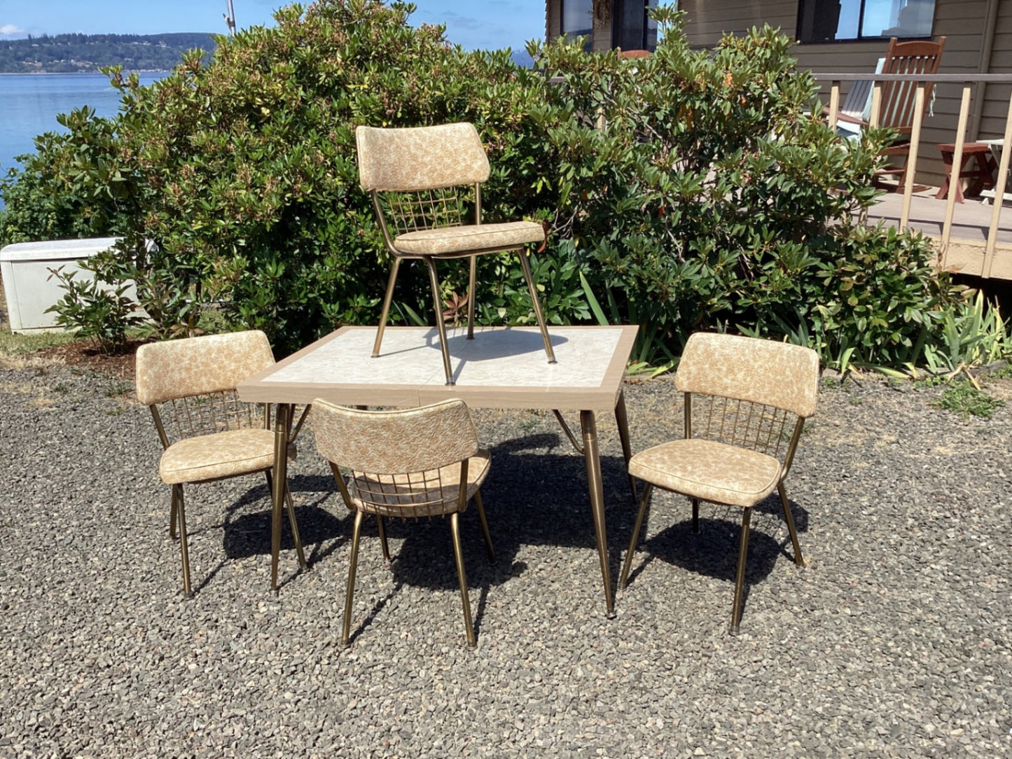 MCM Howell dining set