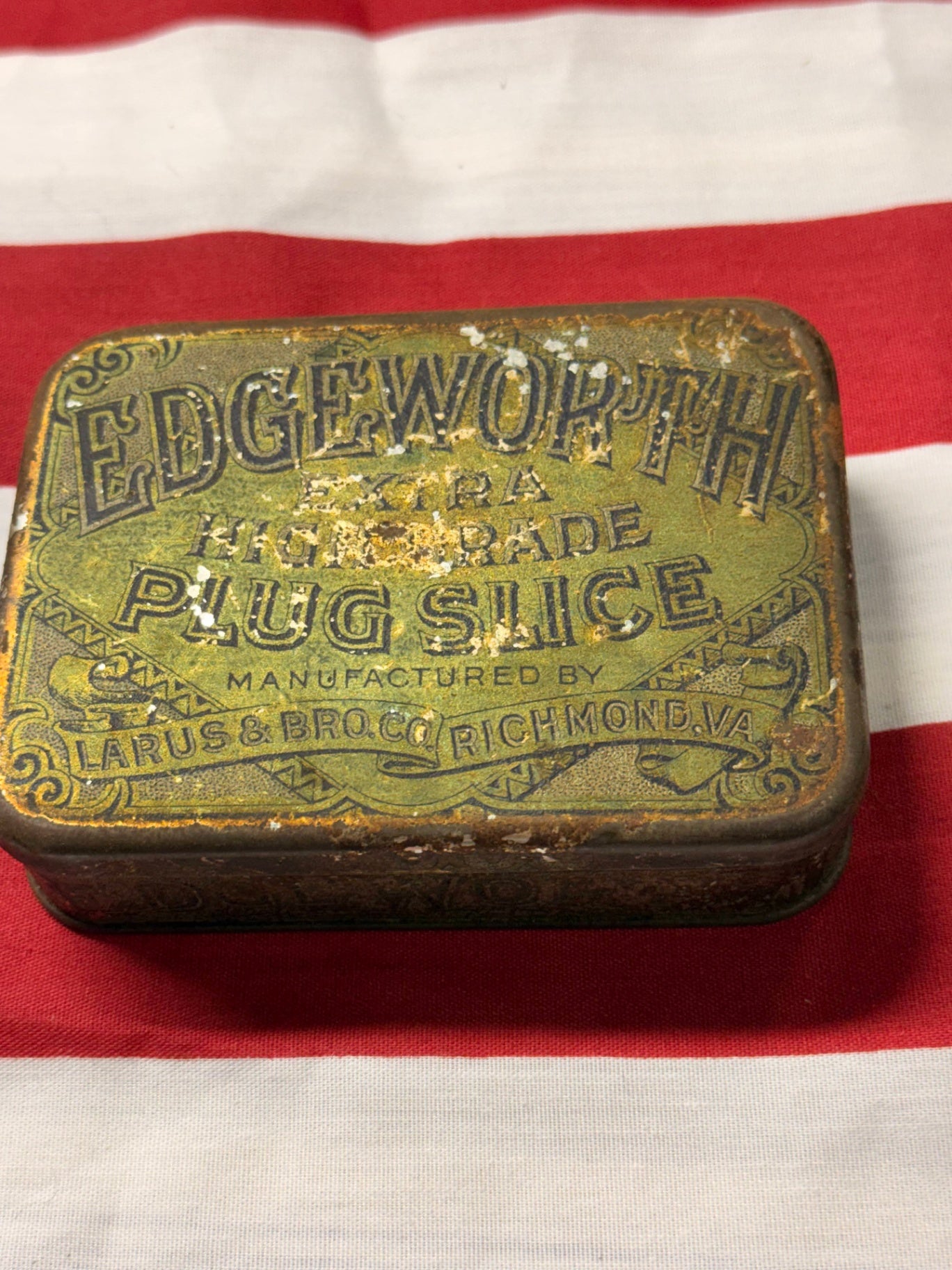 Antique Edgeworth Extra High Grade Plug Slice Pocket Tin | Larus & Bro Co.