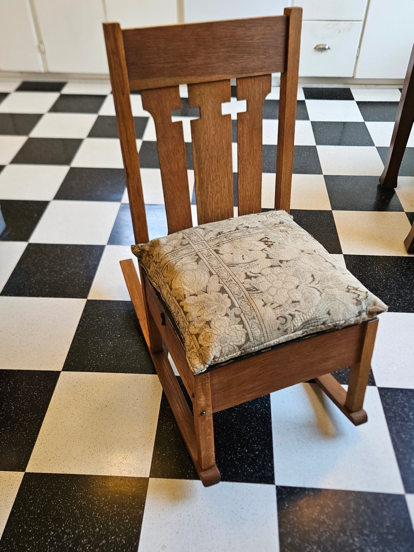 Arts and crafts style oak "seamstress" rocking chair w/ drawer