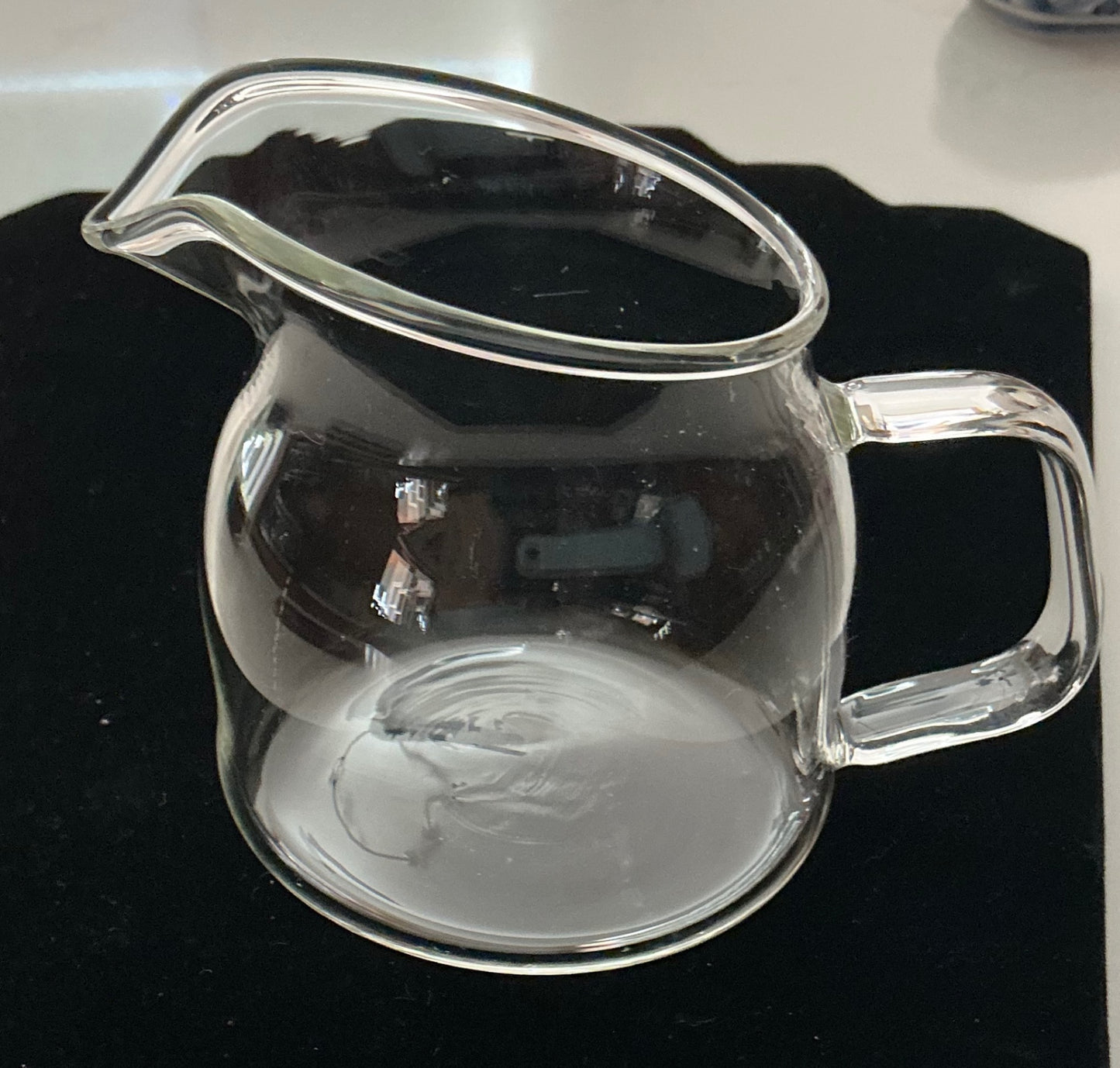 Clear borosilicate pitcher