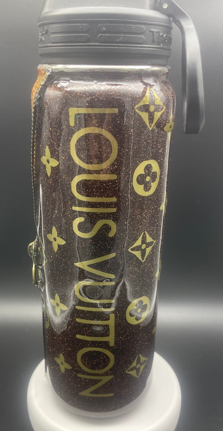24oz Louise Vuitton