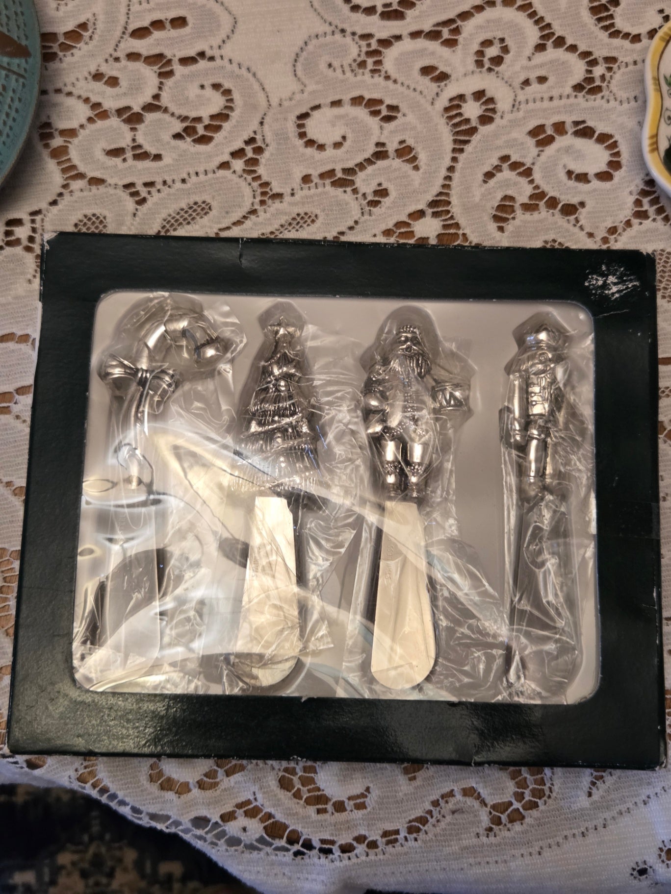 Set 4 Christmas spreaders