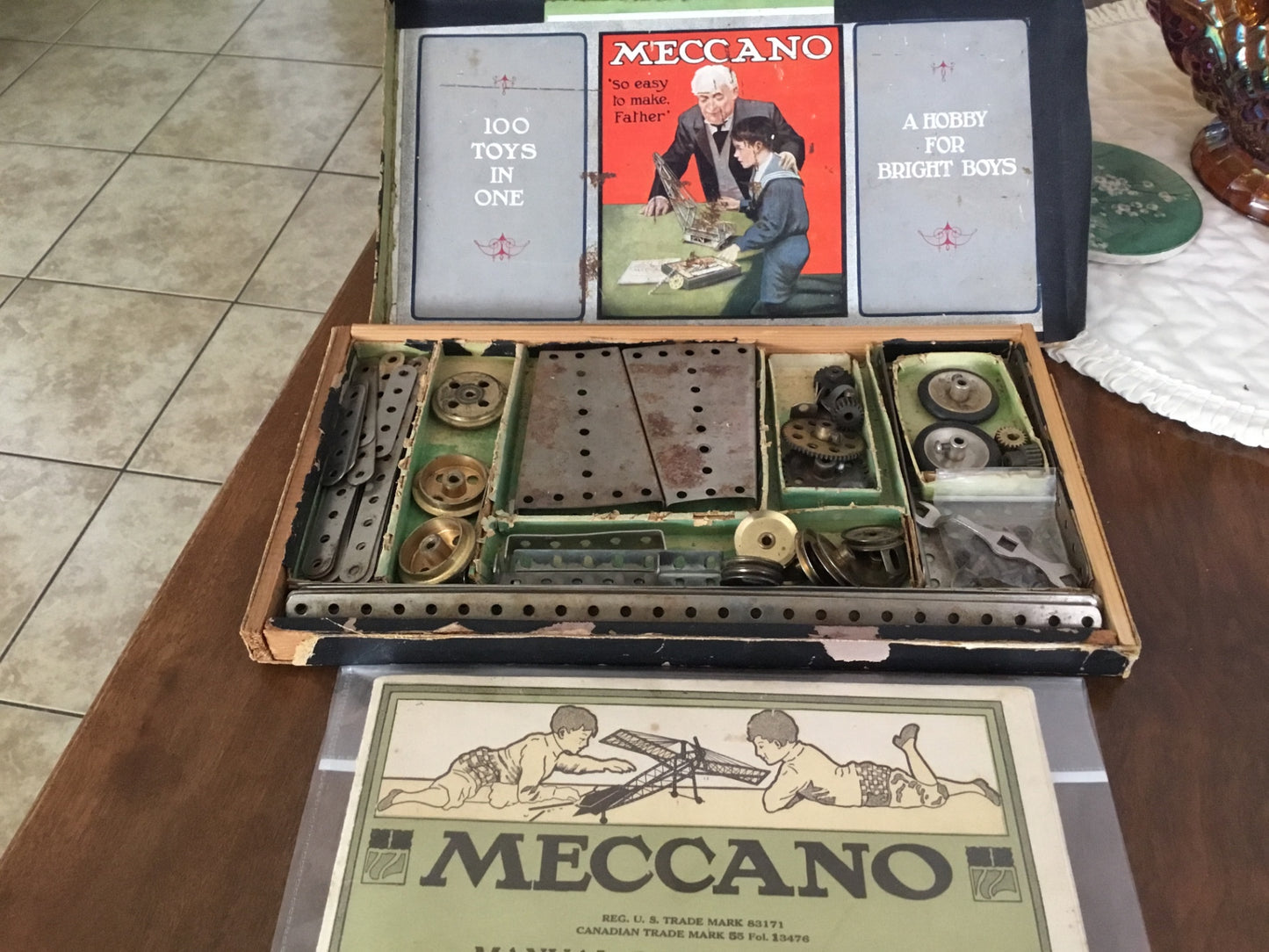 1920’s Meccano construction set. With box and manual