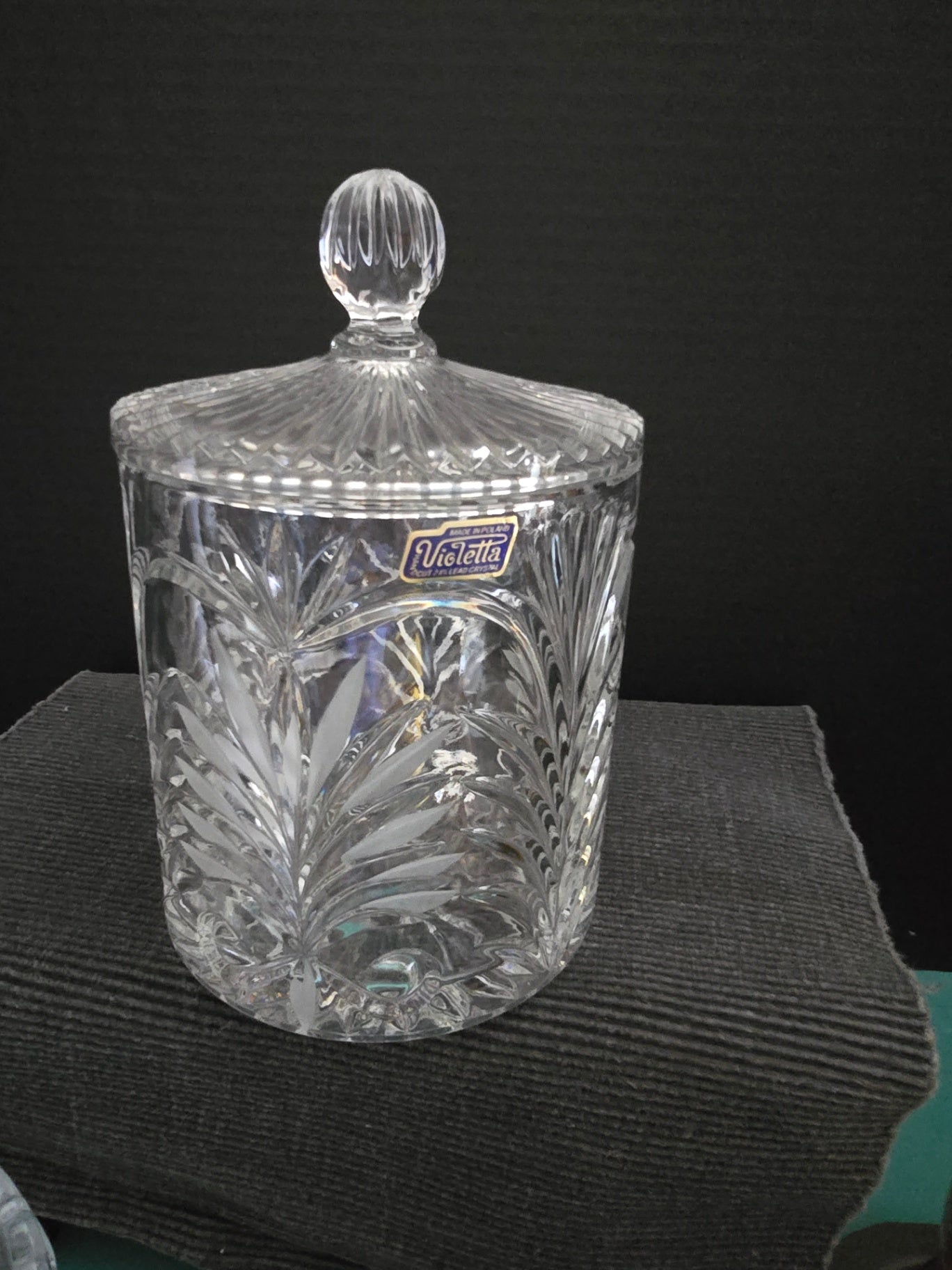 Crystal biscut jar