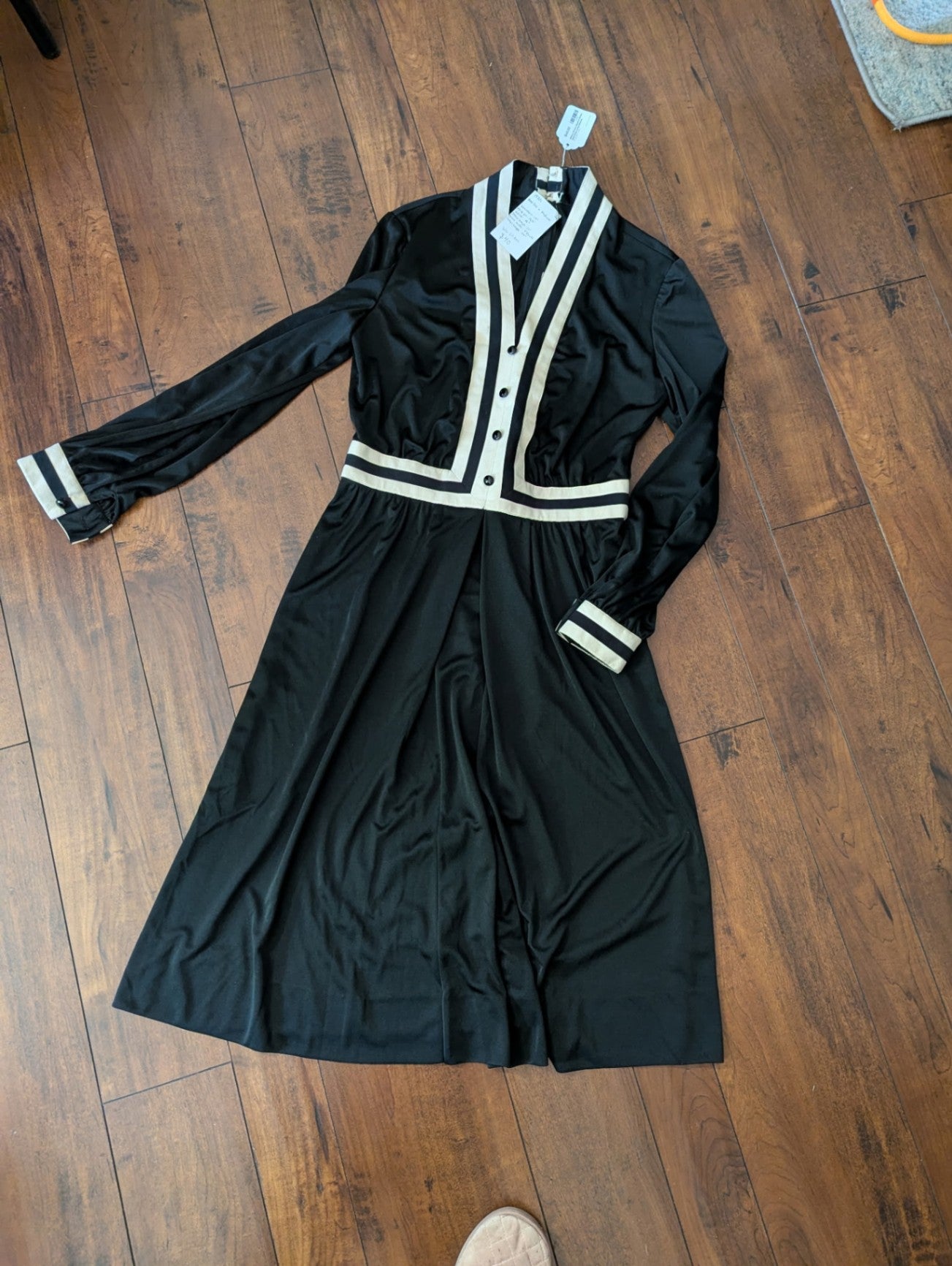 1970s Lili Ann black & white dress