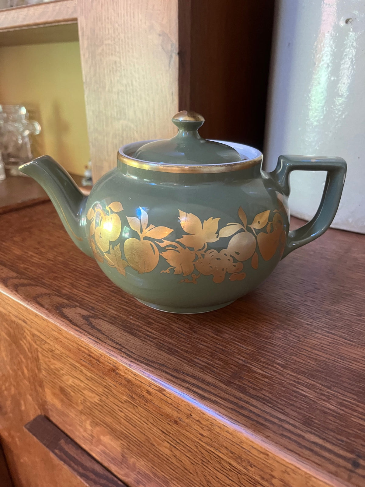Vintage Hall Teapot