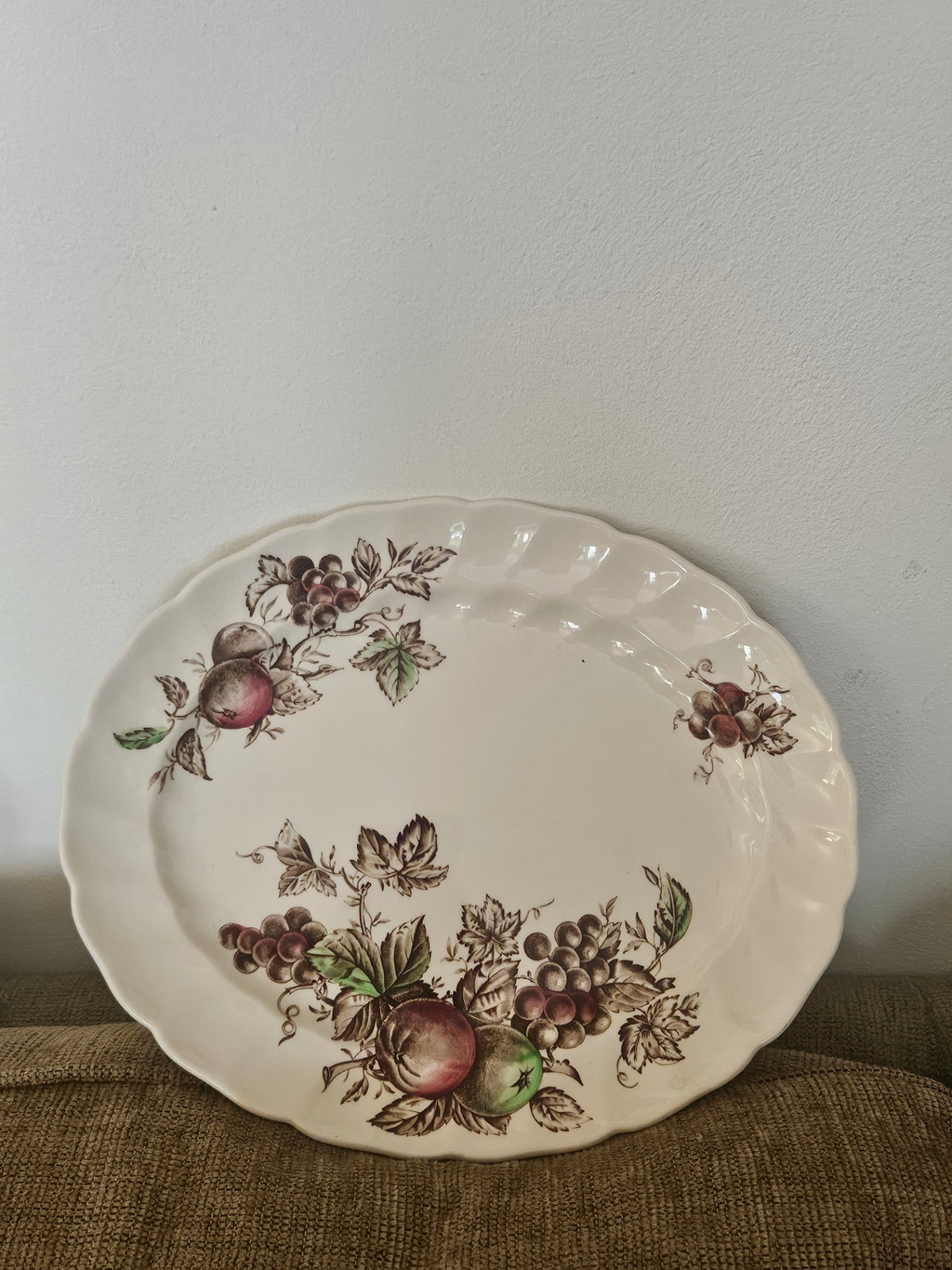 Vint Johnson Bros Harvest time platter 12 in approx
