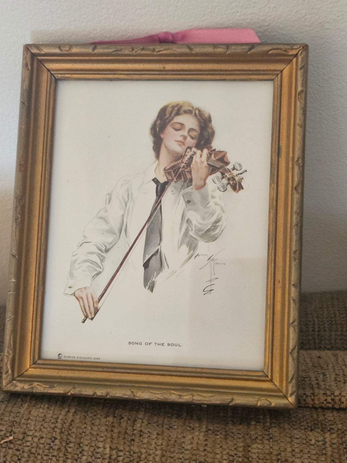 Small vint/ant goldtone wood frame w/illus of Harrison Fisher girl c. 1909 5x6 in approx
