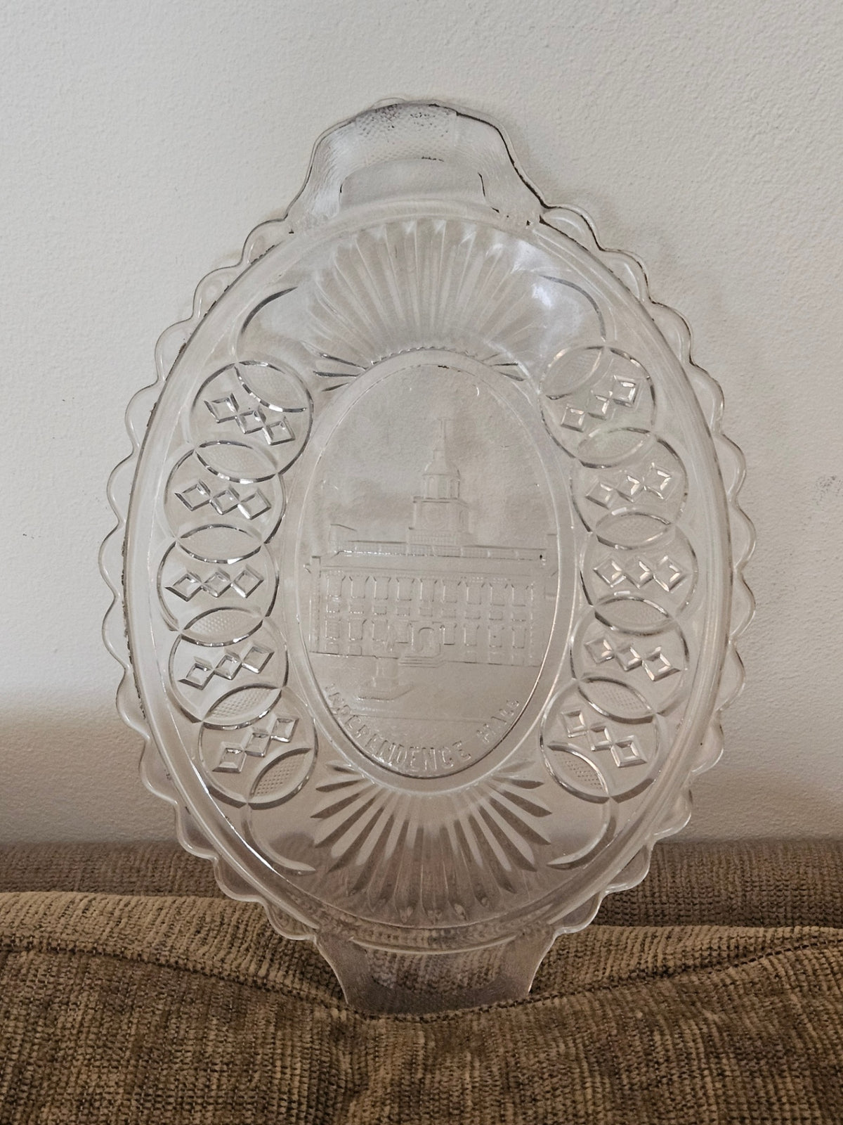 Vint glass tray w/US independence 12 in approx