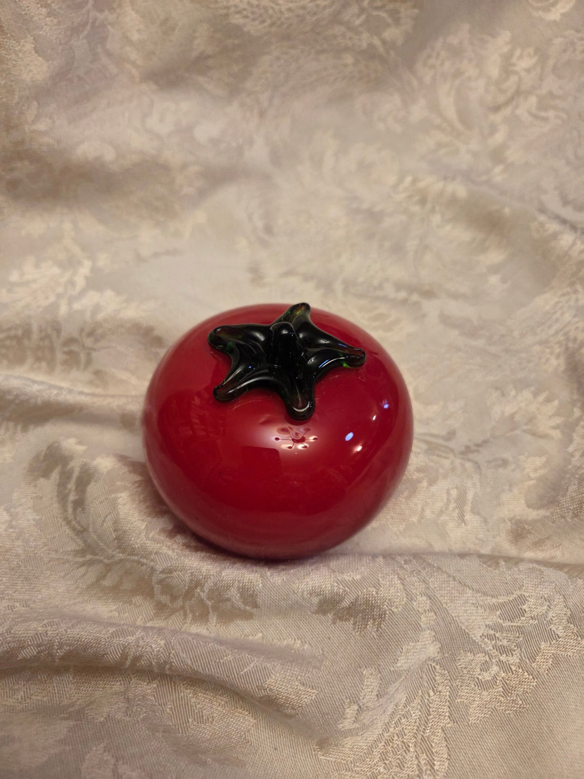 Glass tomato