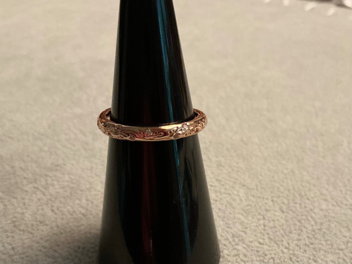Sweet Floral Ring…size 6