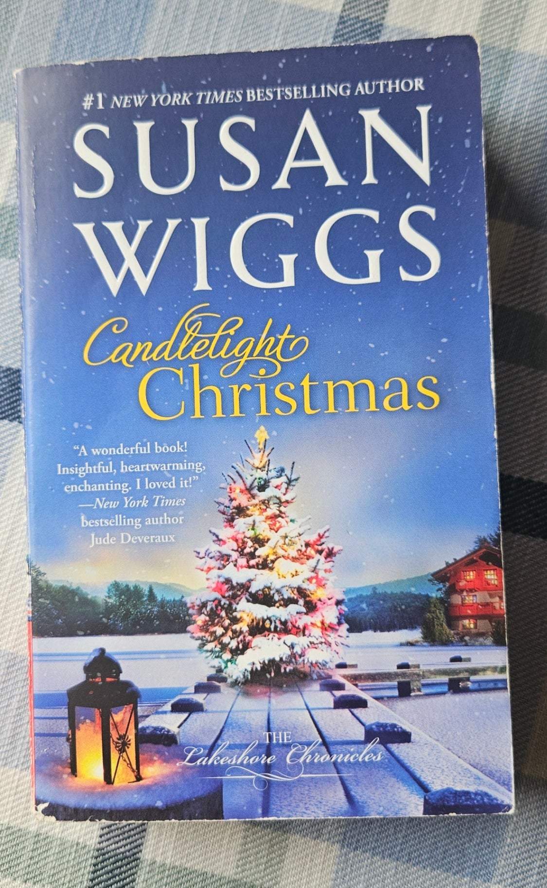 Books Candlelight Christmas by Susan Wiggs
