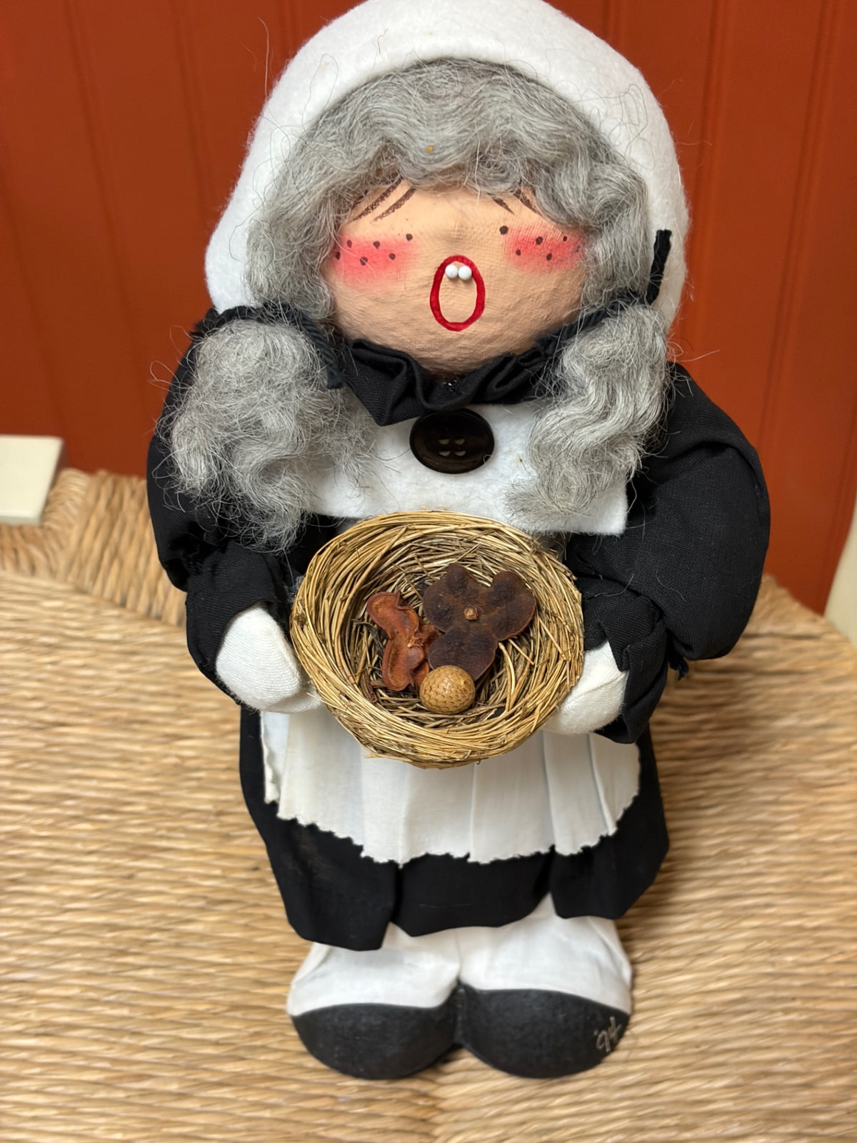 Paper mache Pilgrm (Female)