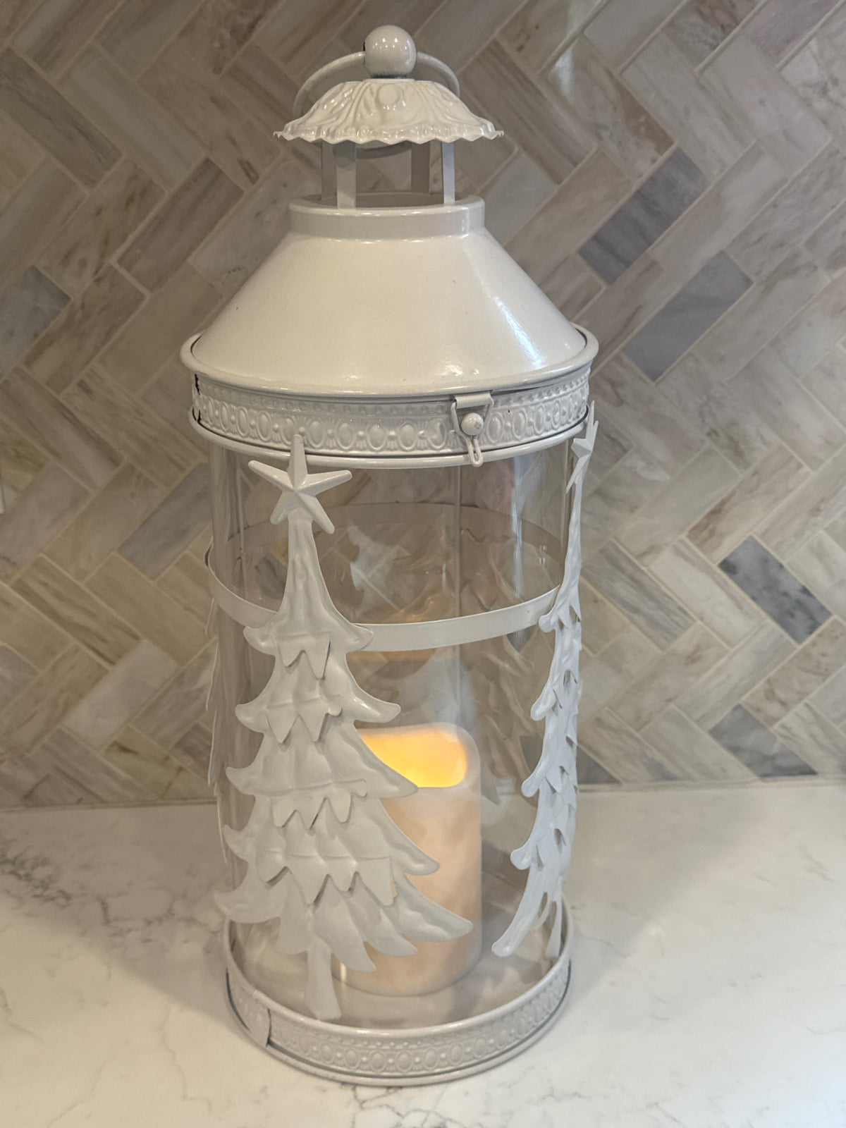Metal Lantern Tree/Battery Operated