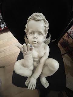 Putti Statue