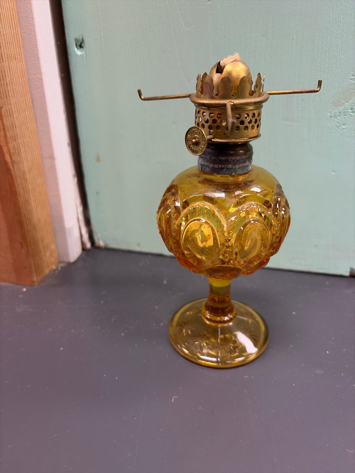 Mini oil lamp