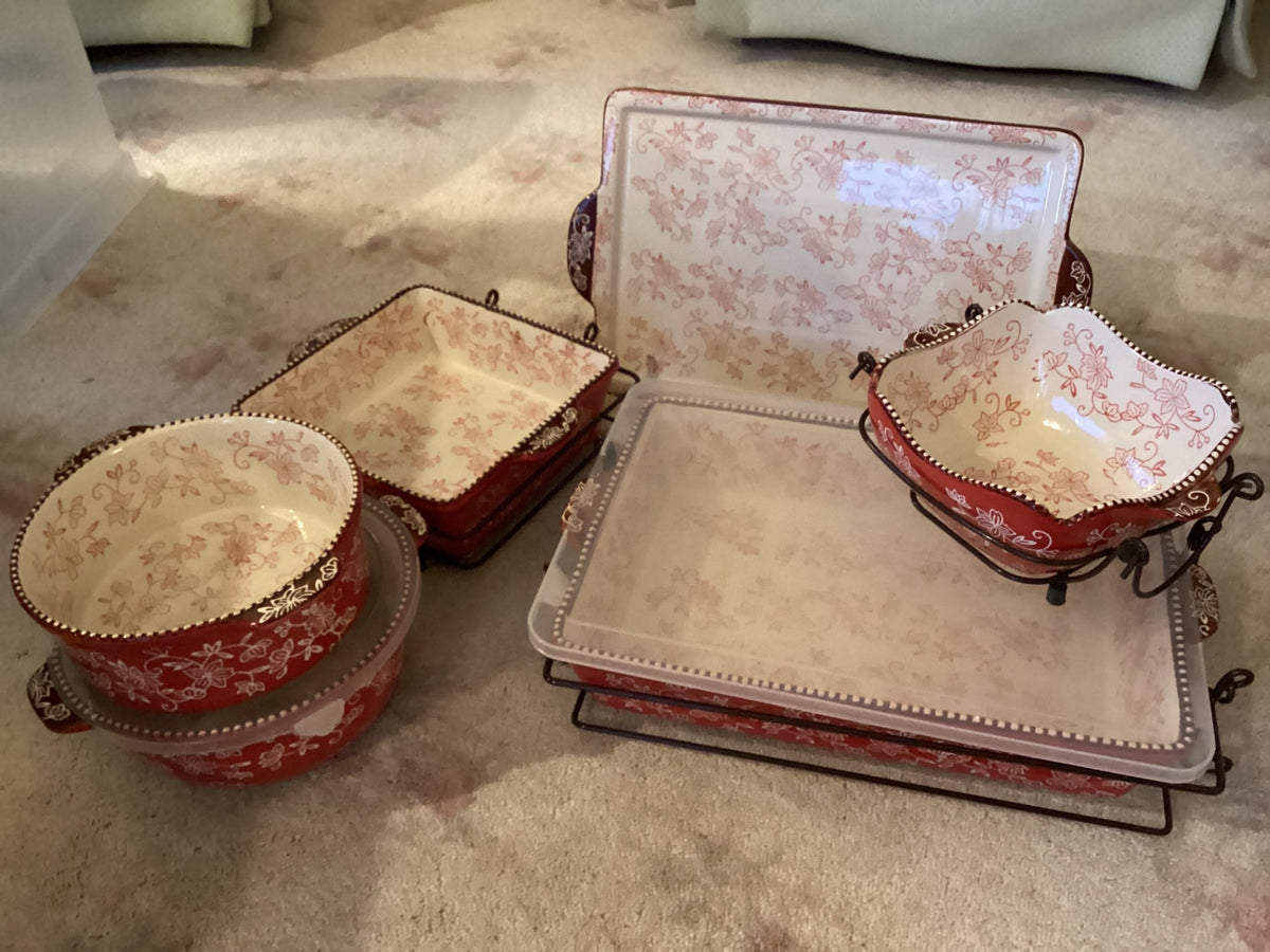 TEMPTATIONS BY TARA presentable, ovenware in the red floral lace pattern