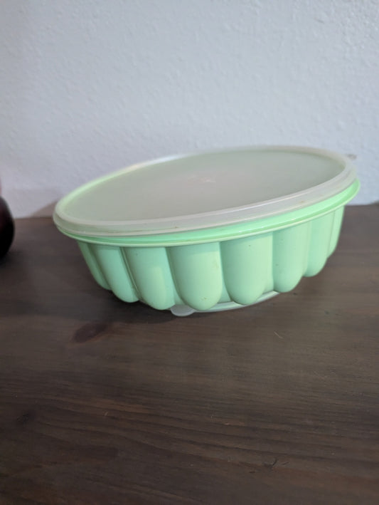 #1202 Tupperware Jello Mold