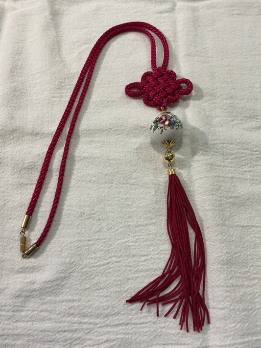 VTG. TASSEL NECKLACE