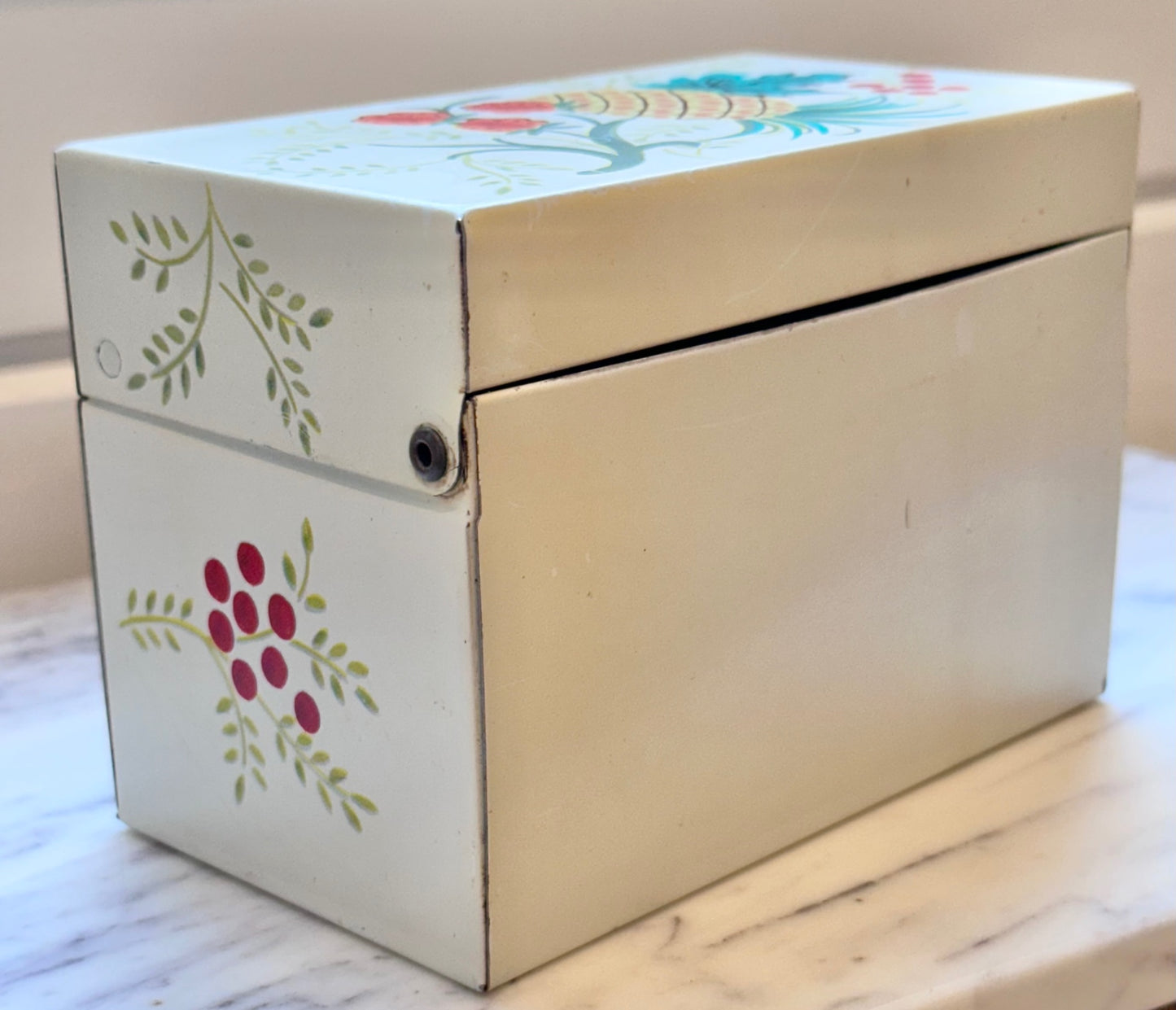 Vintage metal recipe box dividers included
