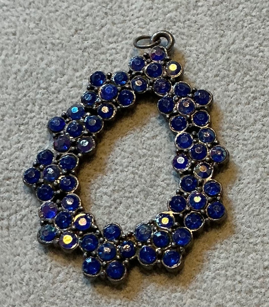 Blue rhinestone pendant