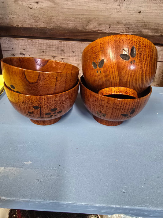 Wooden bowl set